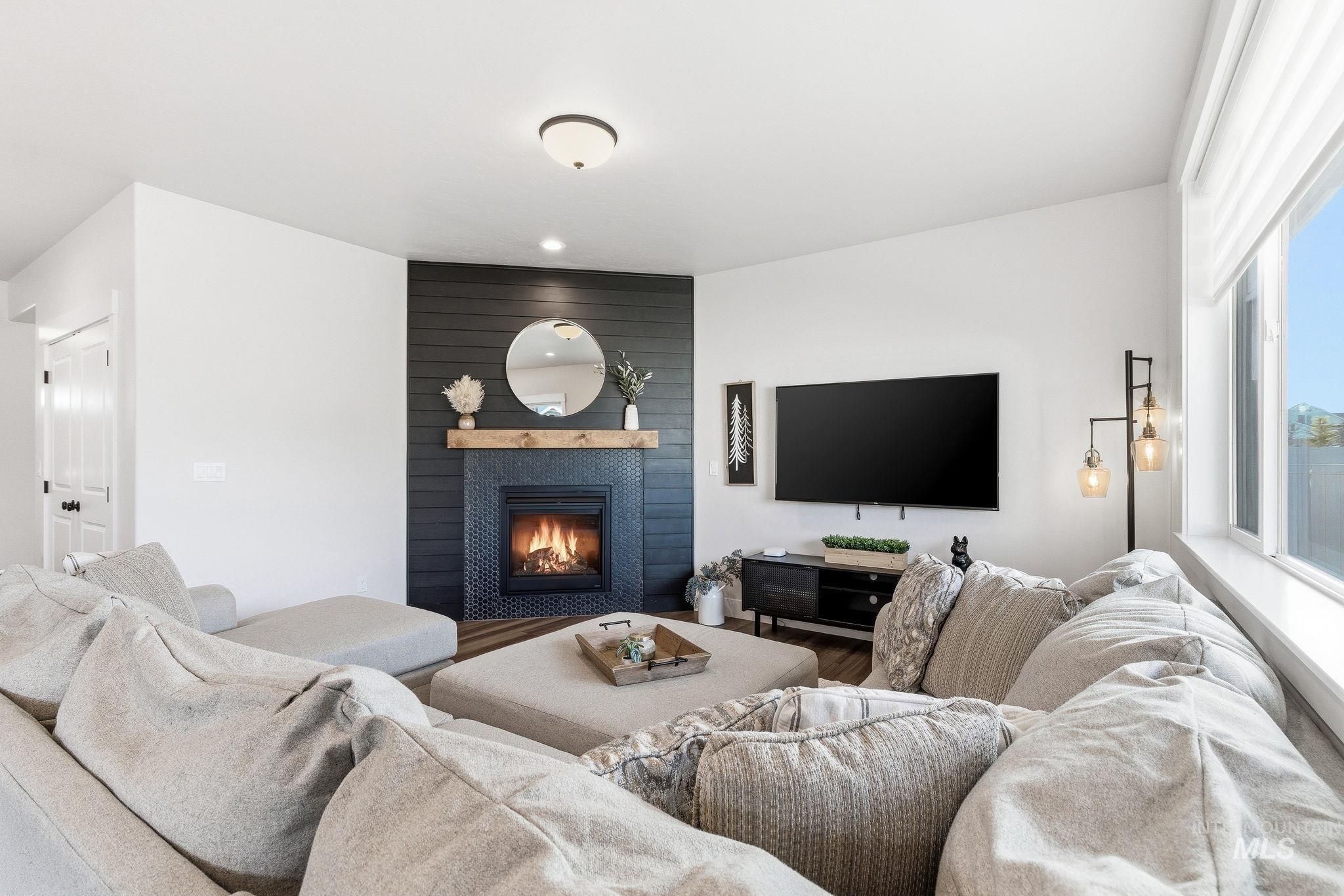 12649 S Averyon Way, Nampa, Idaho 83686, 4 Bedrooms, 2 Bathrooms, Residential For Sale, Price $469,999,MLS 98973245