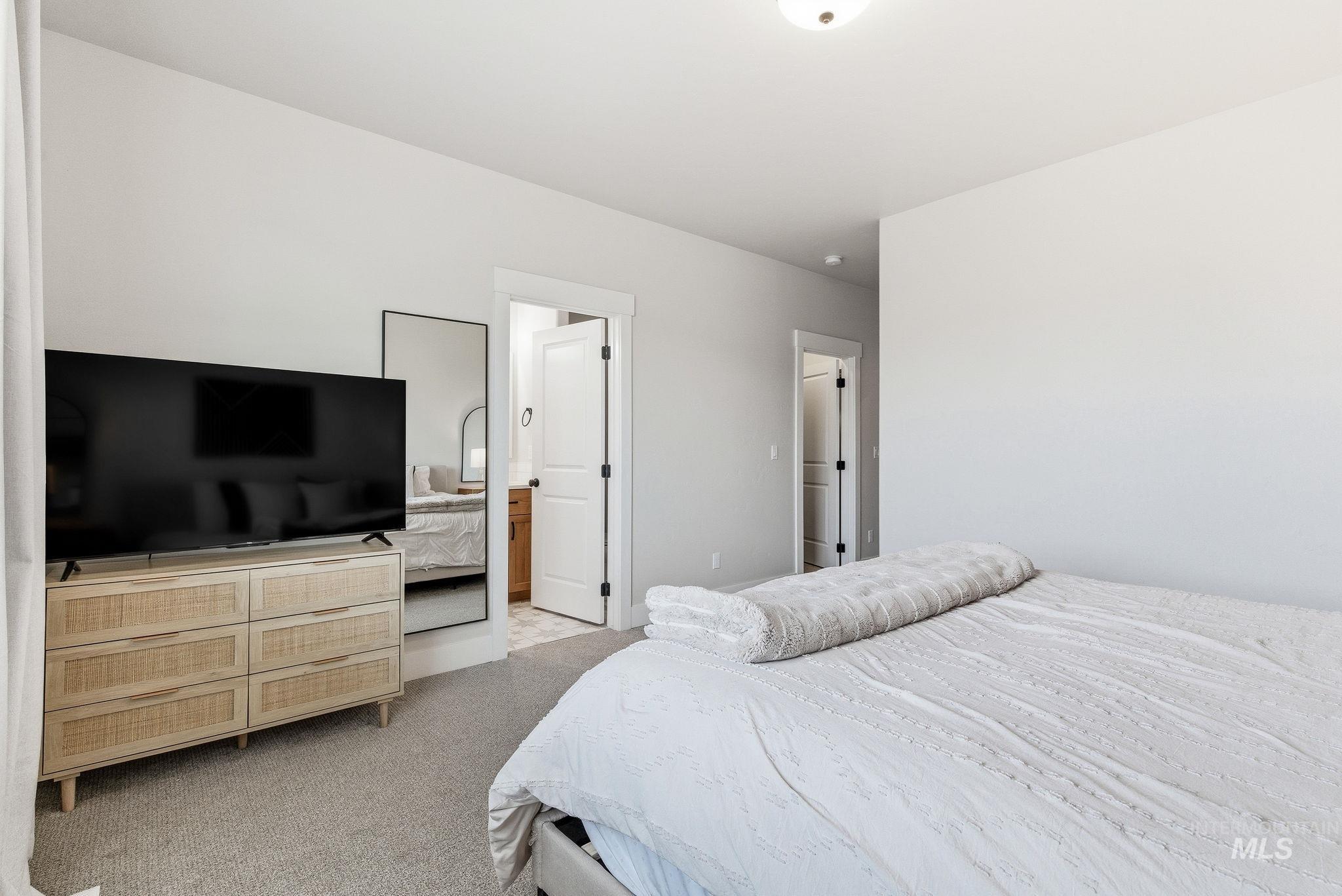 12649 S Averyon Way, Nampa, Idaho 83686, 4 Bedrooms, 2 Bathrooms, Residential For Sale, Price $469,999,MLS 98973245