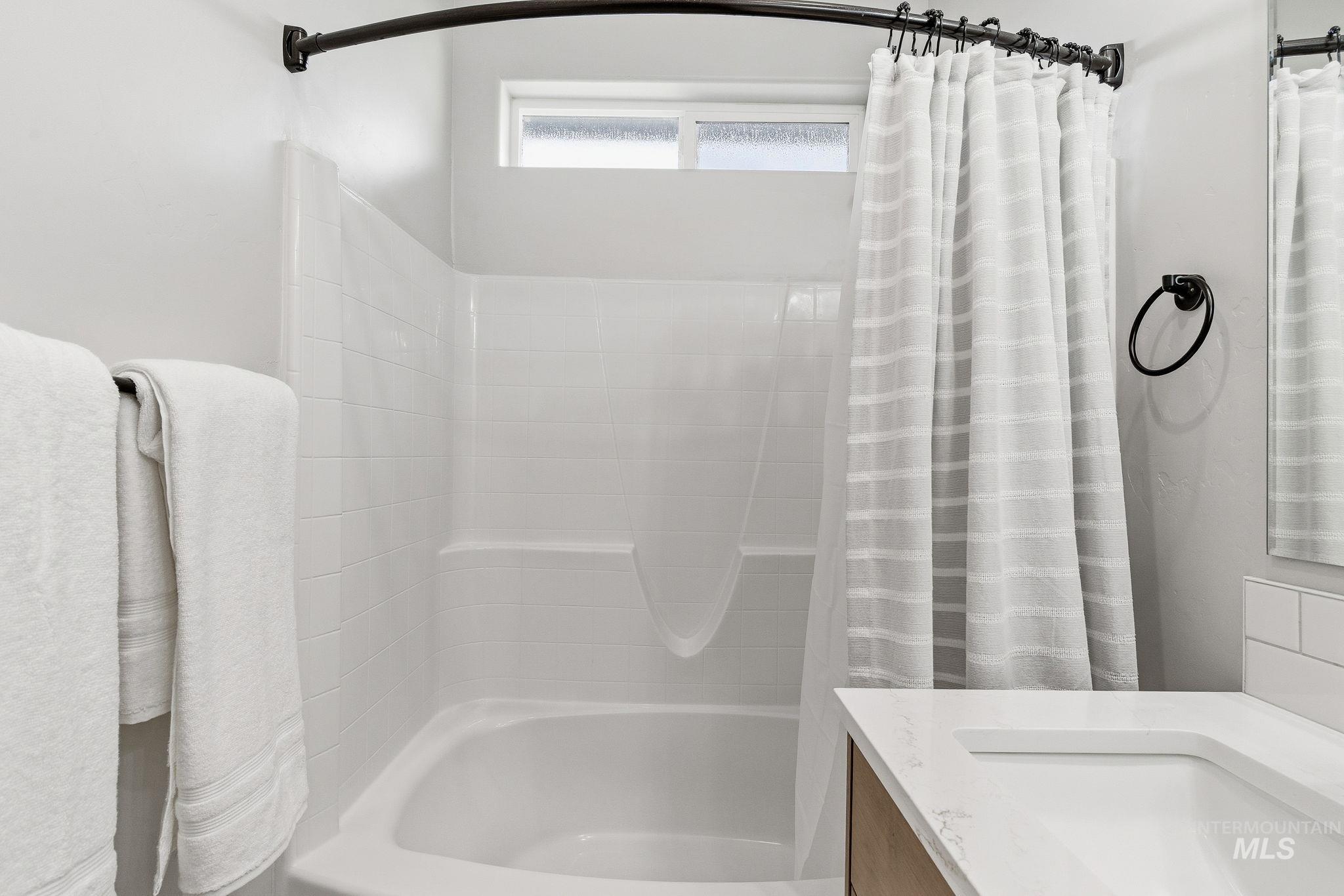 12649 S Averyon Way, Nampa, Idaho 83686, 4 Bedrooms, 2 Bathrooms, Residential For Sale, Price $469,999,MLS 98973245