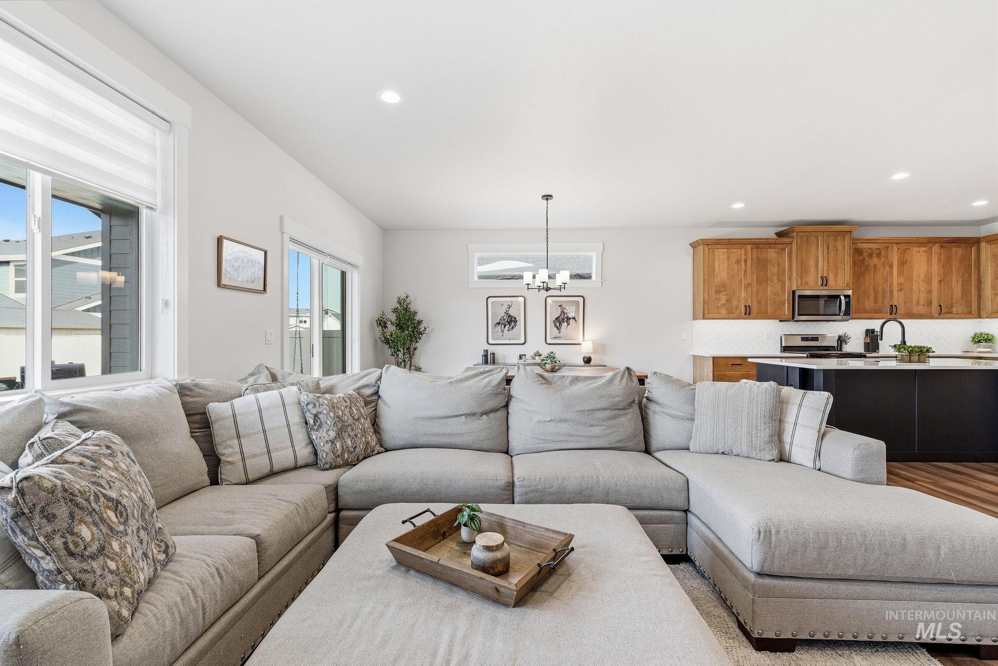 12649 S Averyon Way, Nampa, Idaho 83686, 4 Bedrooms, 2 Bathrooms, Residential For Sale, Price $469,999,MLS 98973245