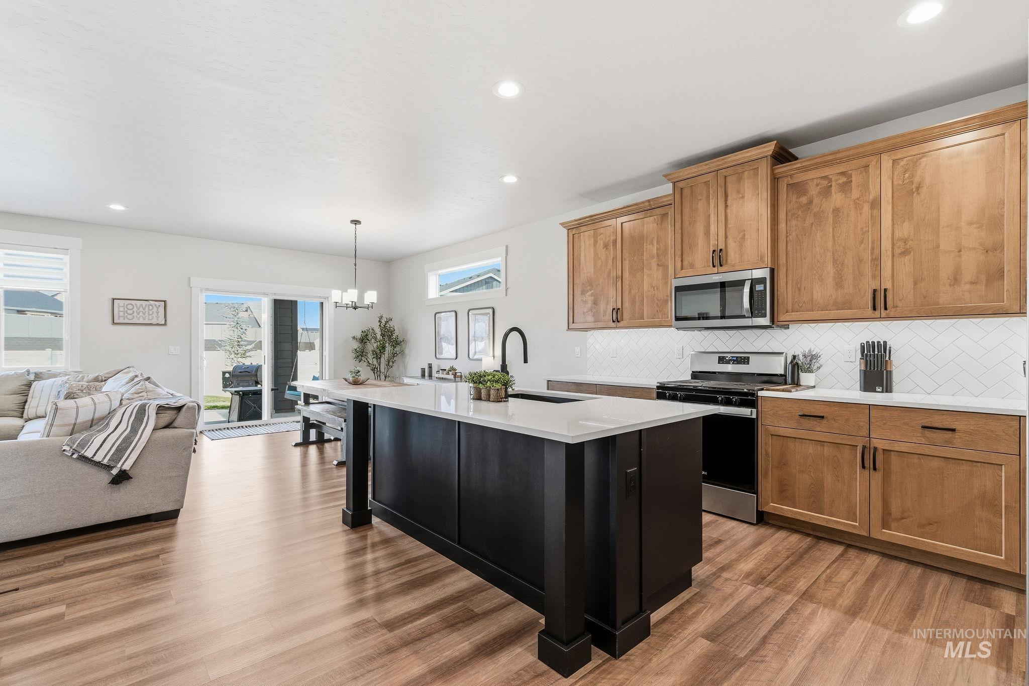 12649 S Averyon Way, Nampa, Idaho 83686, 4 Bedrooms, 2 Bathrooms, Residential For Sale, Price $469,999,MLS 98973245