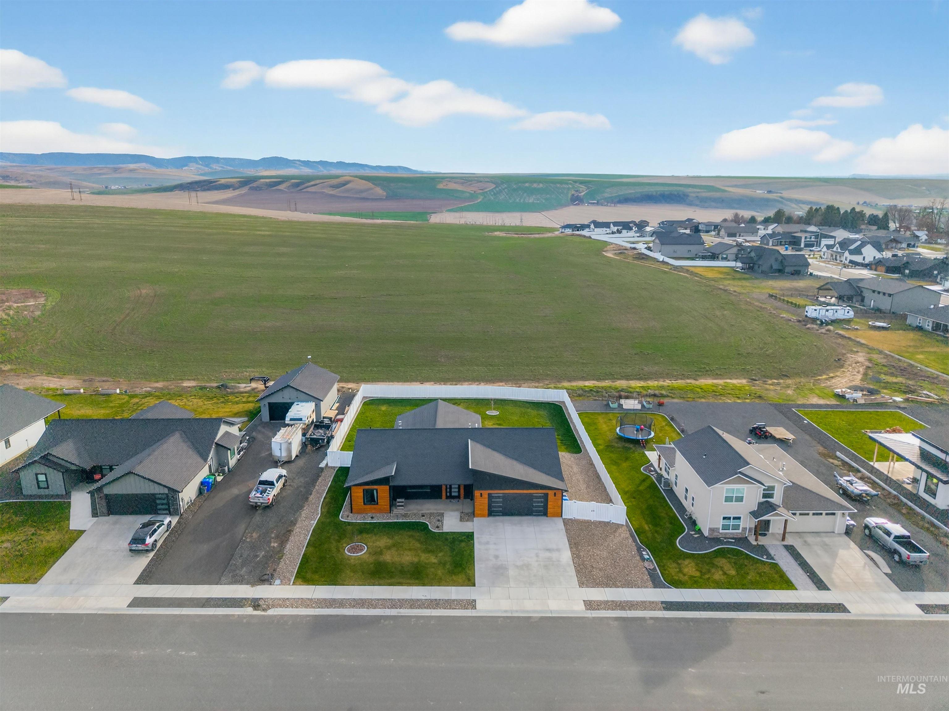 2226 Powers Drive, Lewiston, Idaho 83501, 3 Bedrooms, 2 Bathrooms, Residential For Sale, Price $634,000,MLS 98973246