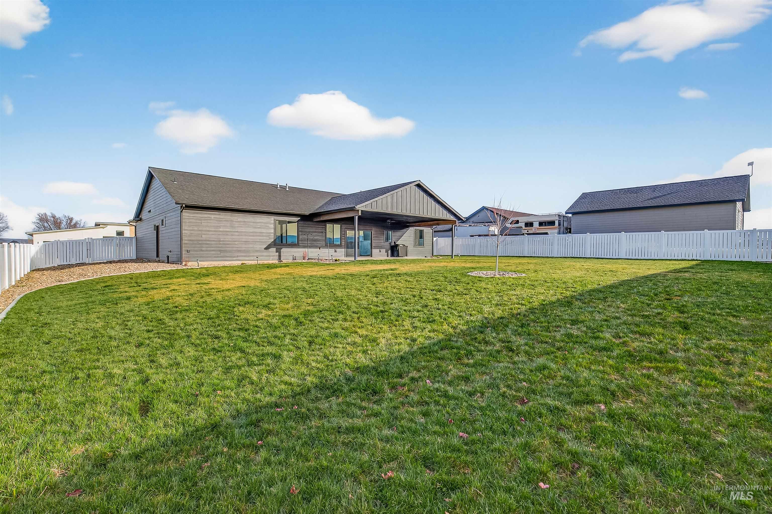 2226 Powers Drive, Lewiston, Idaho 83501, 3 Bedrooms, 2 Bathrooms, Residential For Sale, Price $634,000,MLS 98973246