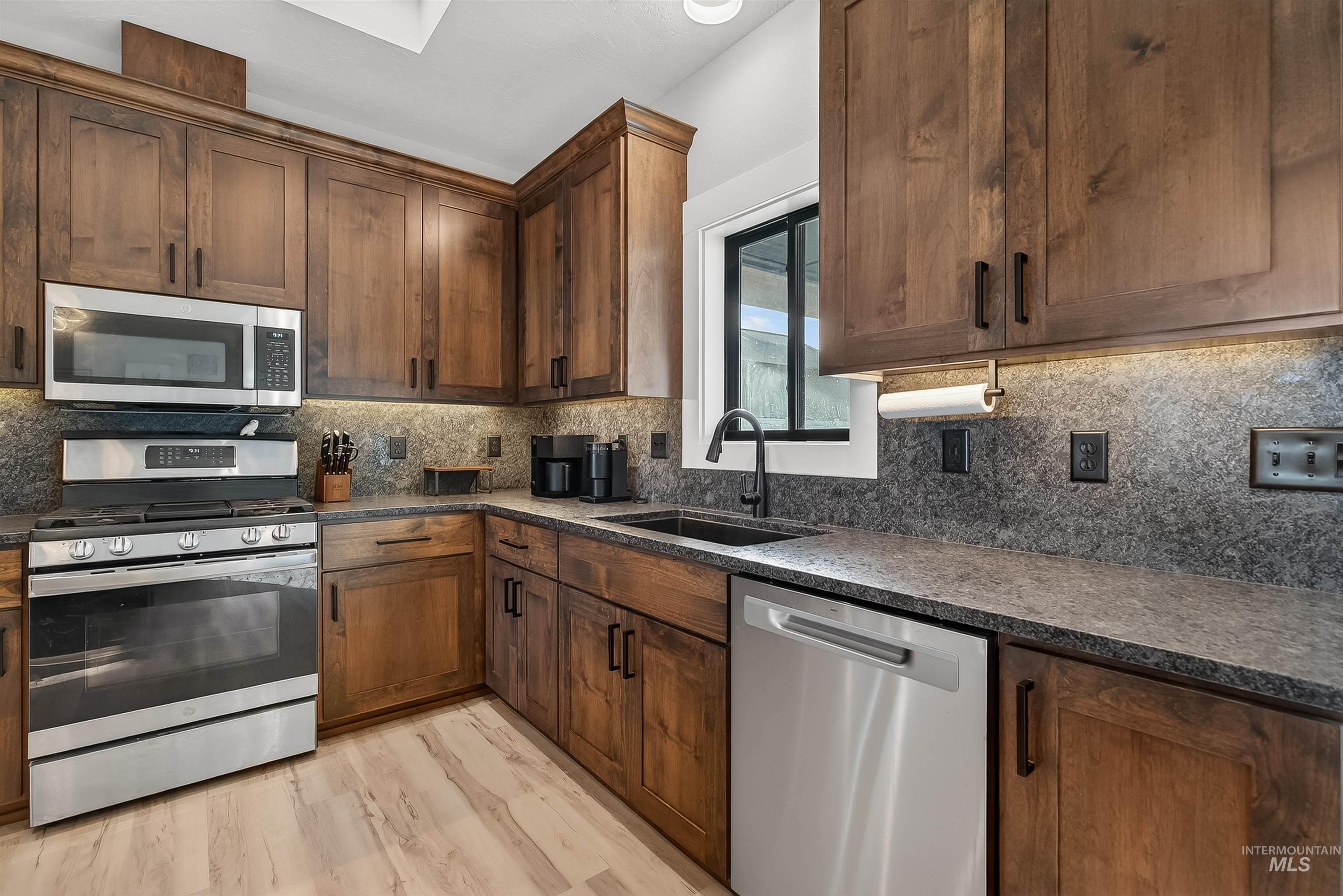 2226 Powers Drive, Lewiston, Idaho 83501, 3 Bedrooms, 2 Bathrooms, Residential For Sale, Price $634,000,MLS 98973246