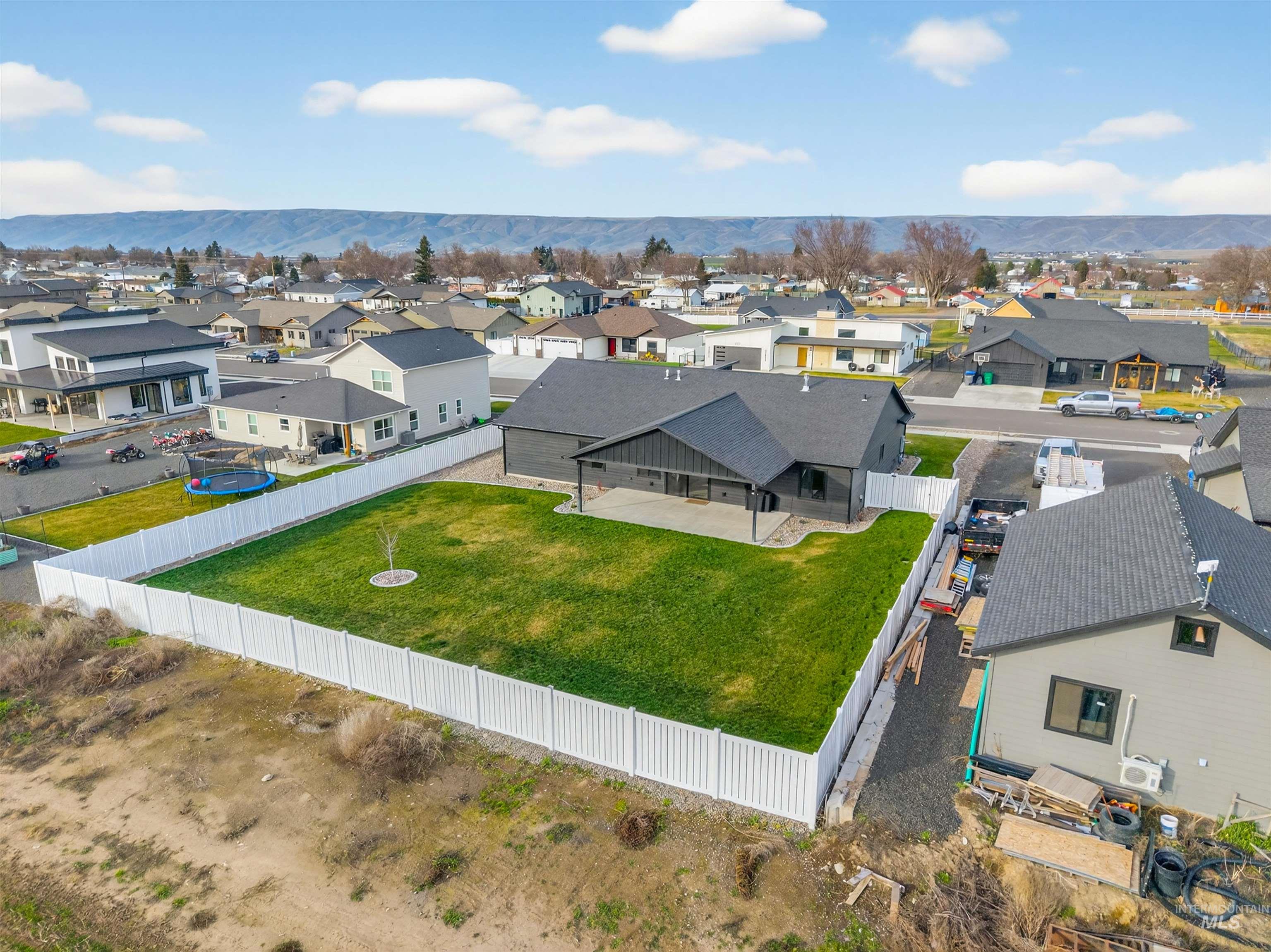 2226 Powers Drive, Lewiston, Idaho 83501, 3 Bedrooms, 2 Bathrooms, Residential For Sale, Price $634,000,MLS 98973246
