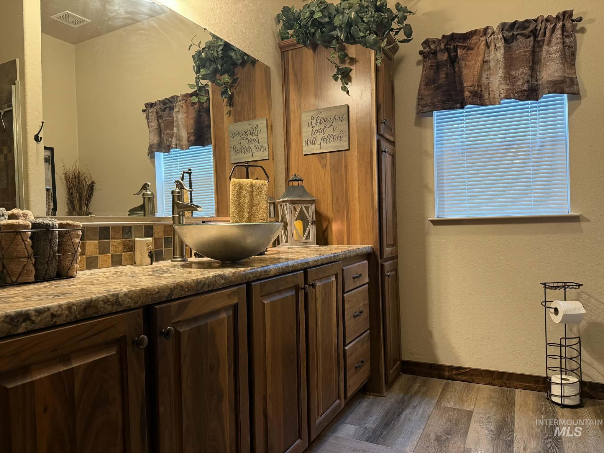 19378 Homestead Loop, Lewiston, Idaho 83501, 3 Bedrooms, 2 Bathrooms, Residential For Sale, Price $785,000, 98973247