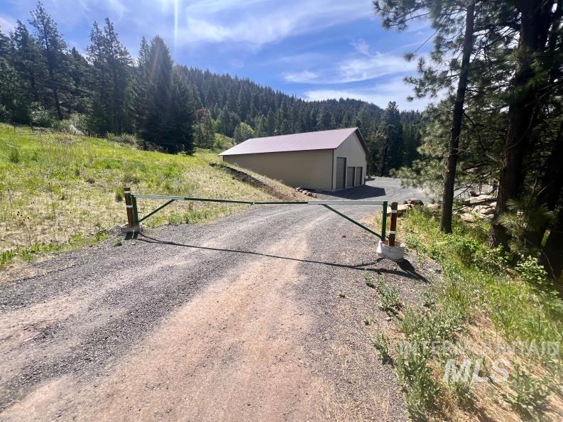 19378 Homestead Loop, Lewiston, Idaho 83501, 3 Bedrooms, 2 Bathrooms, Residential For Sale, Price $785,000,MLS 98973247