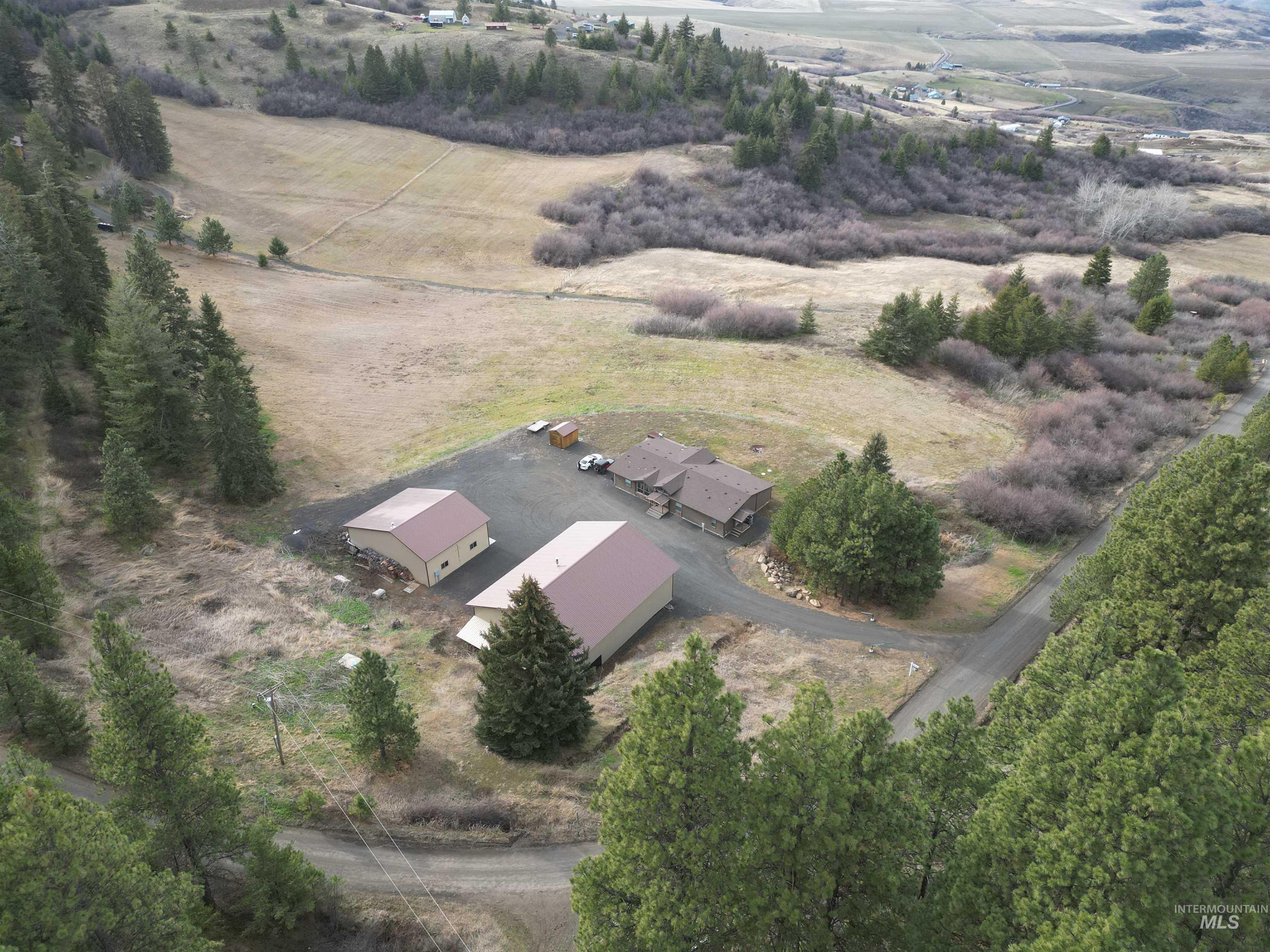 19378 Homestead Loop, Lewiston, Idaho 83501, 3 Bedrooms, 2 Bathrooms, Residential For Sale, Price $785,000, 98973247