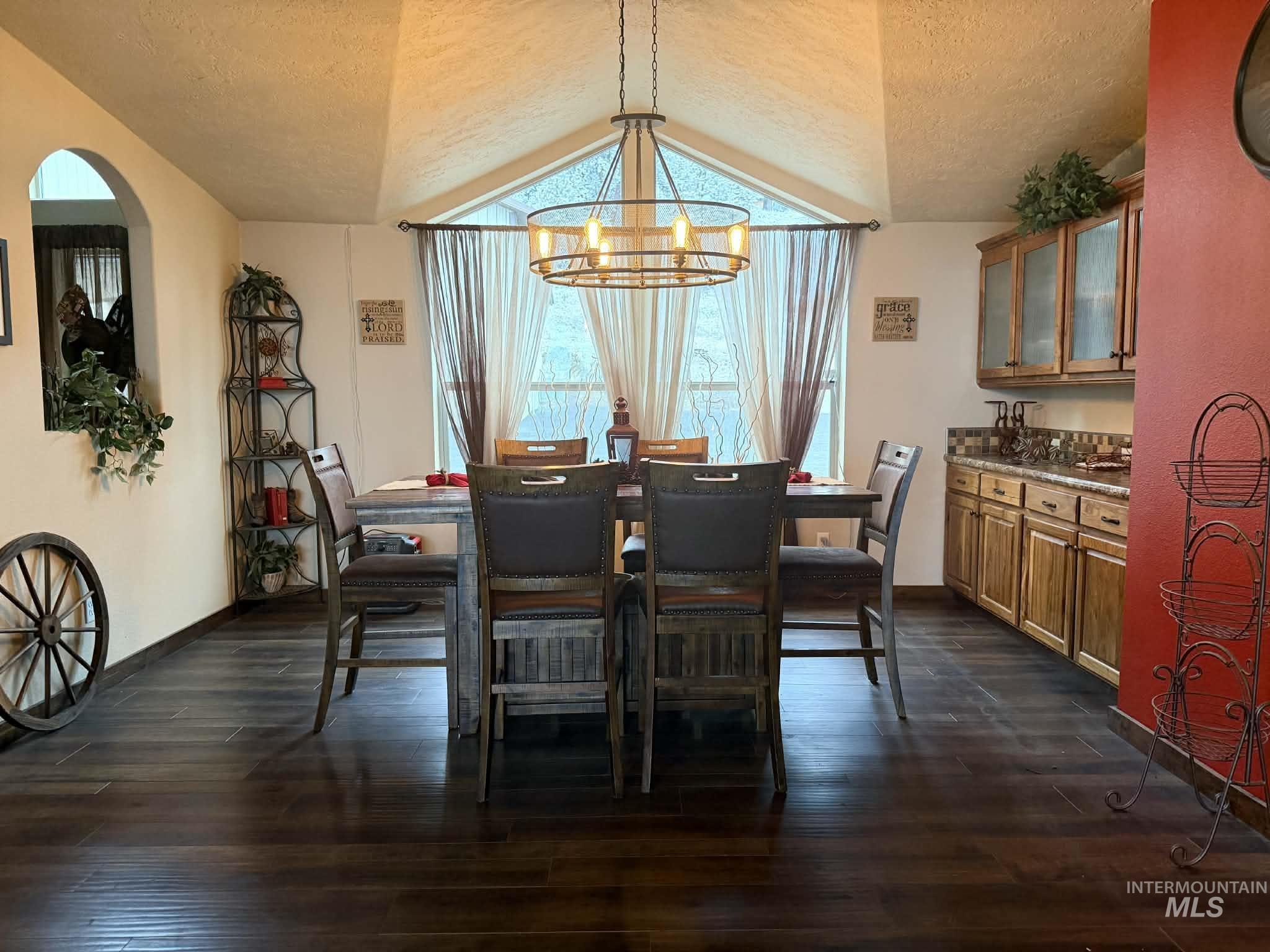 19378 Homestead Loop, Lewiston, Idaho 83501, 3 Bedrooms, 2 Bathrooms, Residential For Sale, Price $785,000, 98973247