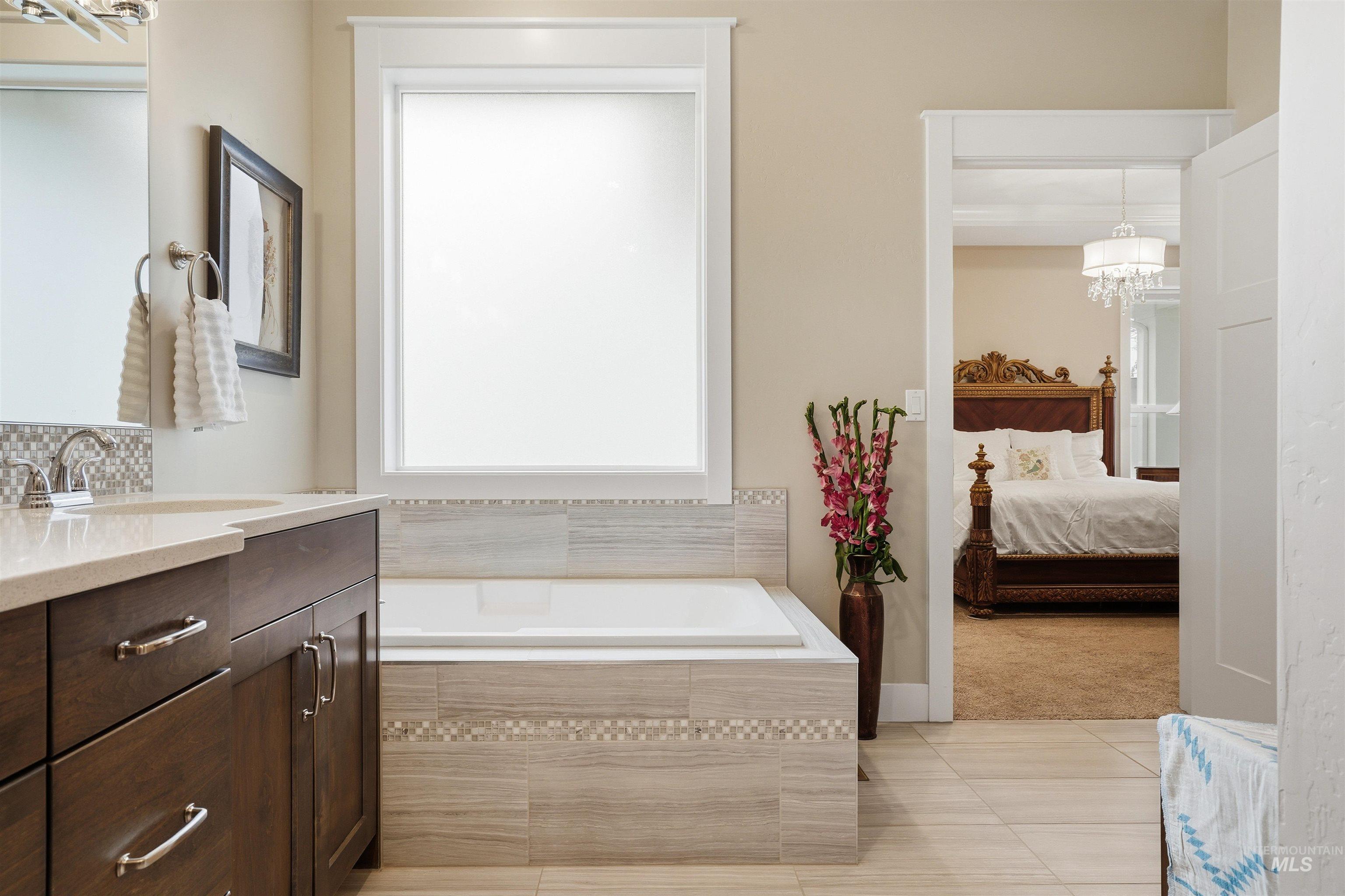 3234 S Wallberg Ave, Eagle, Idaho 83616, 3 Bedrooms, 2 Bathrooms, Residential For Sale, Price $614,900,MLS 98973248