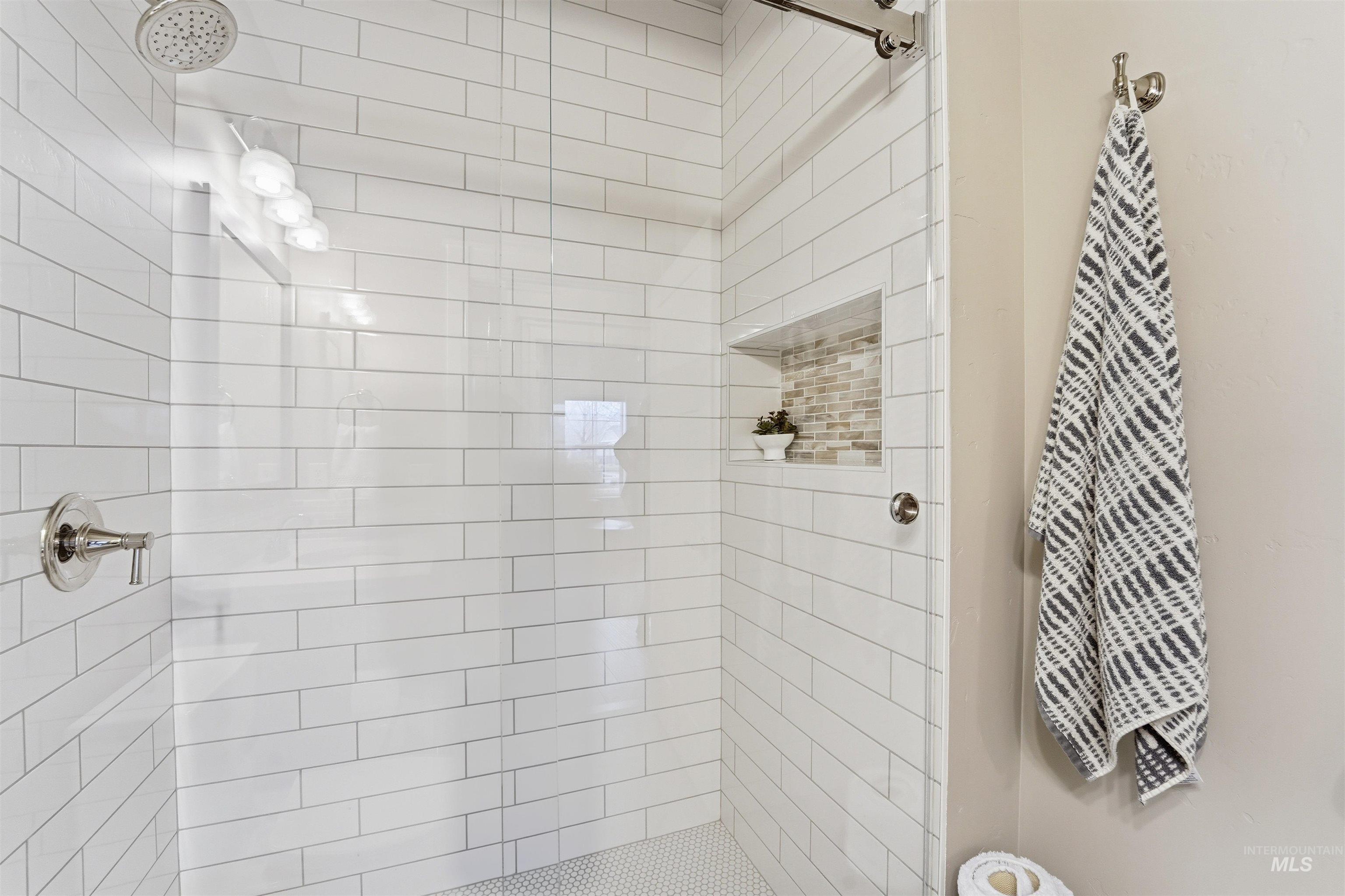 3234 S Wallberg Ave, Eagle, Idaho 83616, 3 Bedrooms, 2 Bathrooms, Residential For Sale, Price $614,900,MLS 98973248