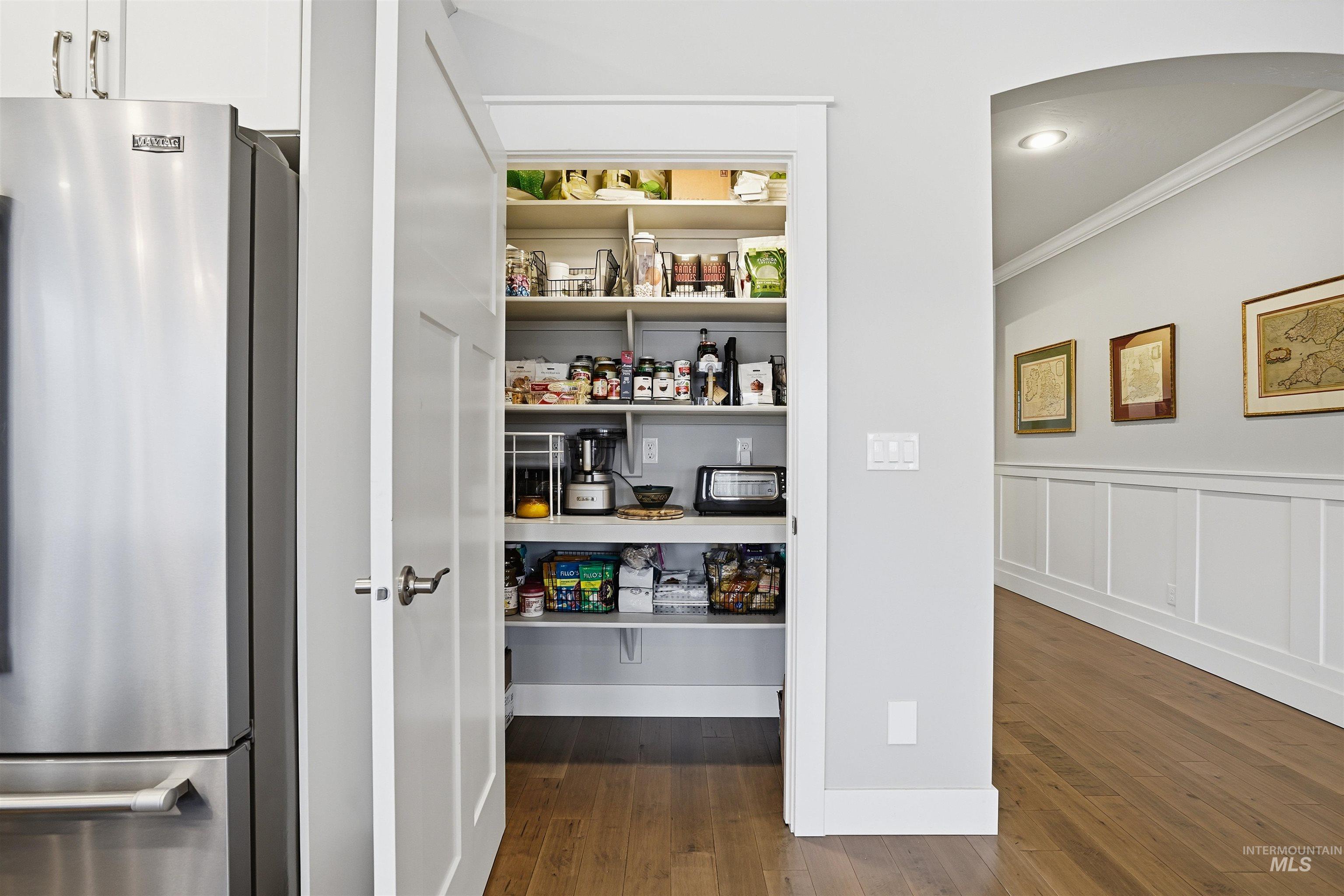 3234 S Wallberg Ave, Eagle, Idaho 83616, 3 Bedrooms, 2 Bathrooms, Residential For Sale, Price $614,900,MLS 98973248