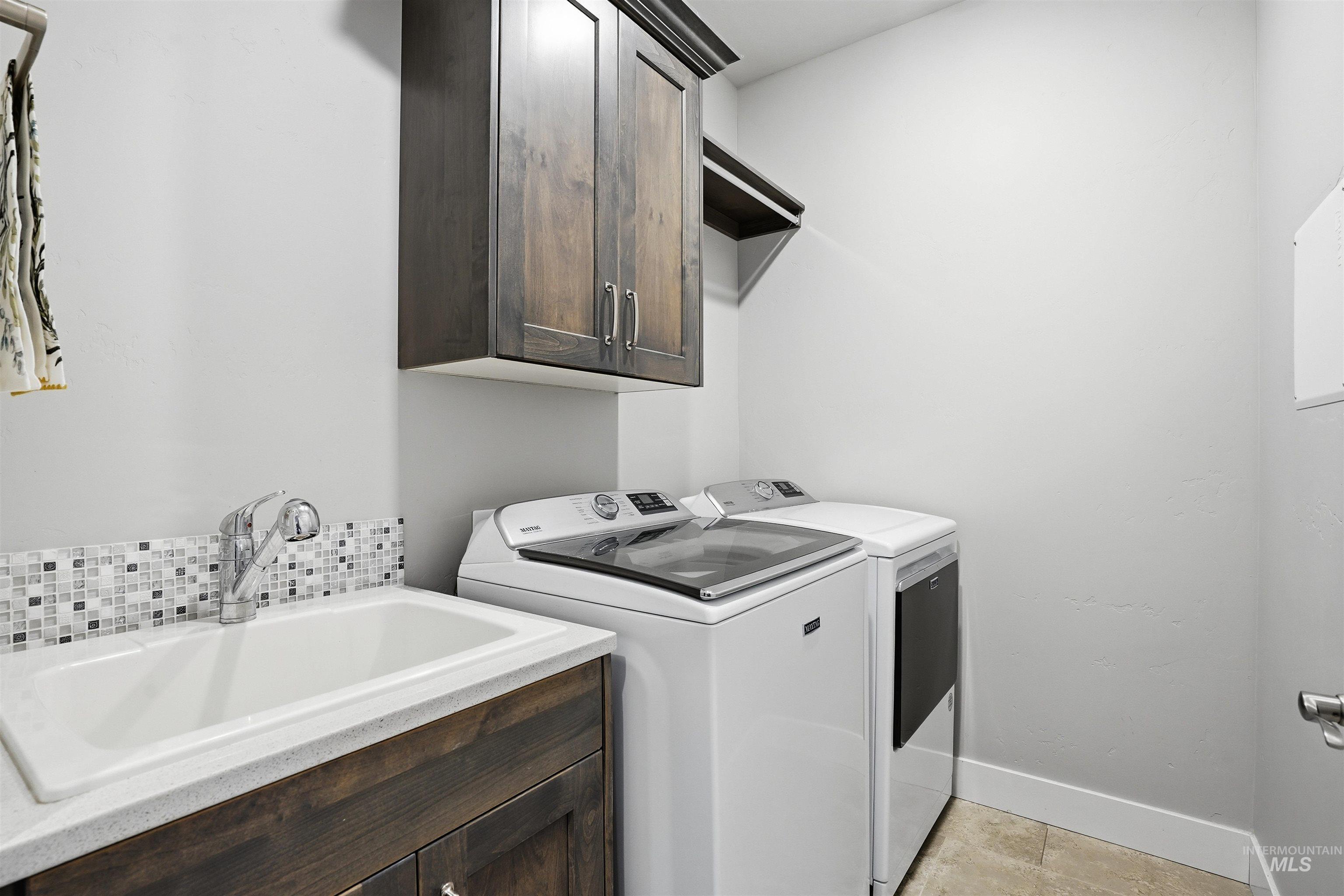 3234 S Wallberg Ave, Eagle, Idaho 83616, 3 Bedrooms, 2 Bathrooms, Residential For Sale, Price $614,900,MLS 98973248