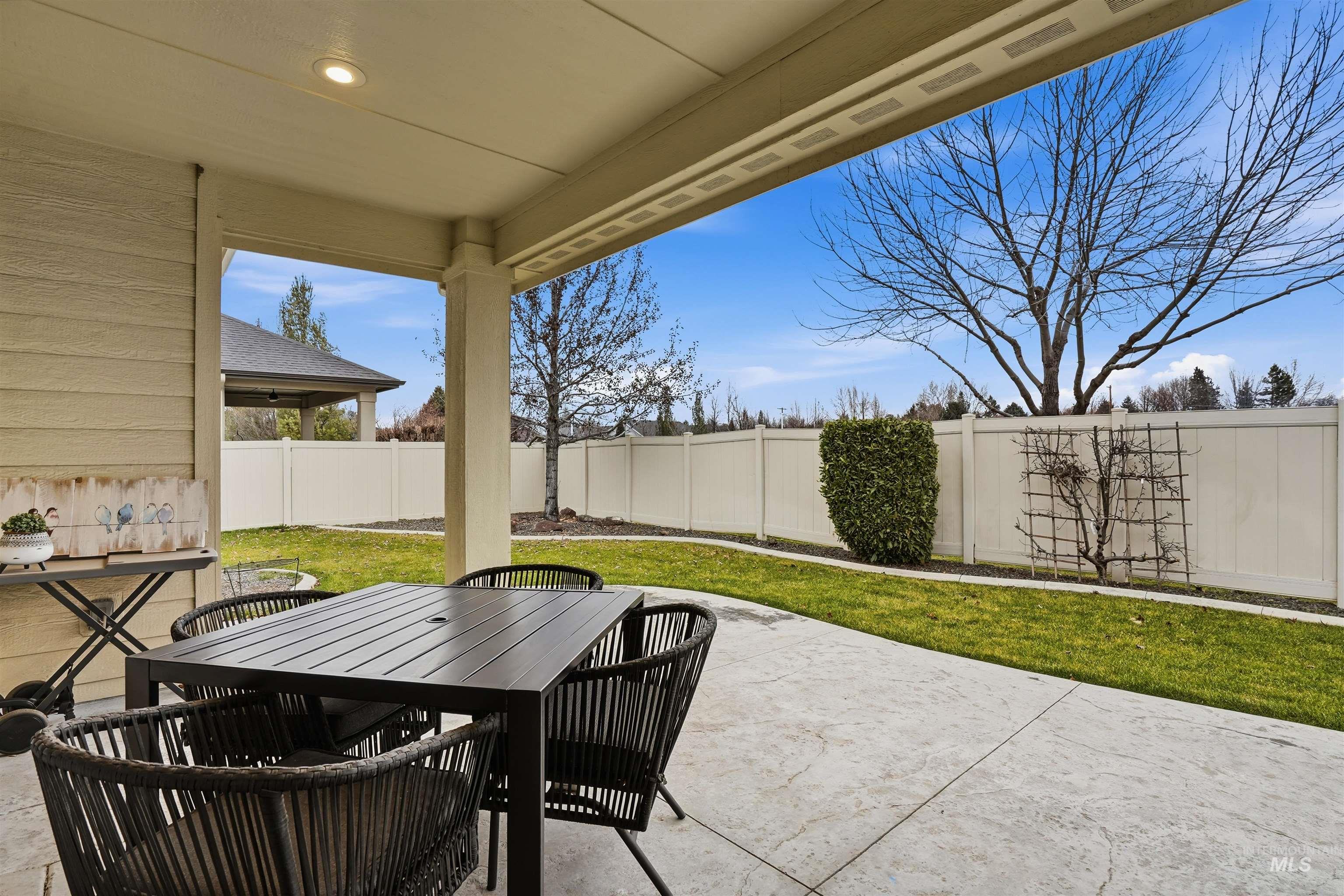 3234 S Wallberg Ave, Eagle, Idaho 83616, 3 Bedrooms, 2 Bathrooms, Residential For Sale, Price $614,900,MLS 98973248