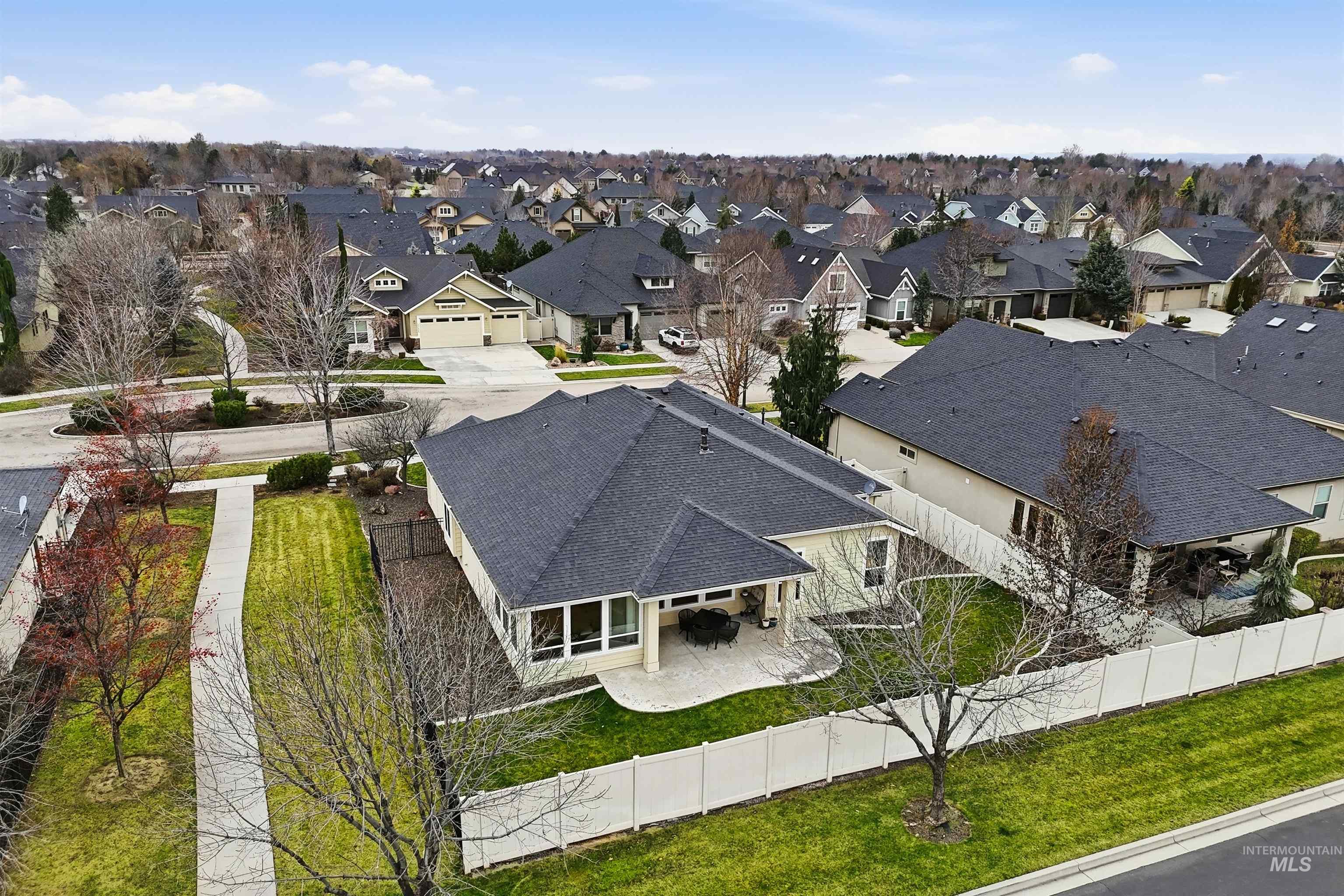 3234 S Wallberg Ave, Eagle, Idaho 83616, 3 Bedrooms, 2 Bathrooms, Residential For Sale, Price $614,900,MLS 98973248