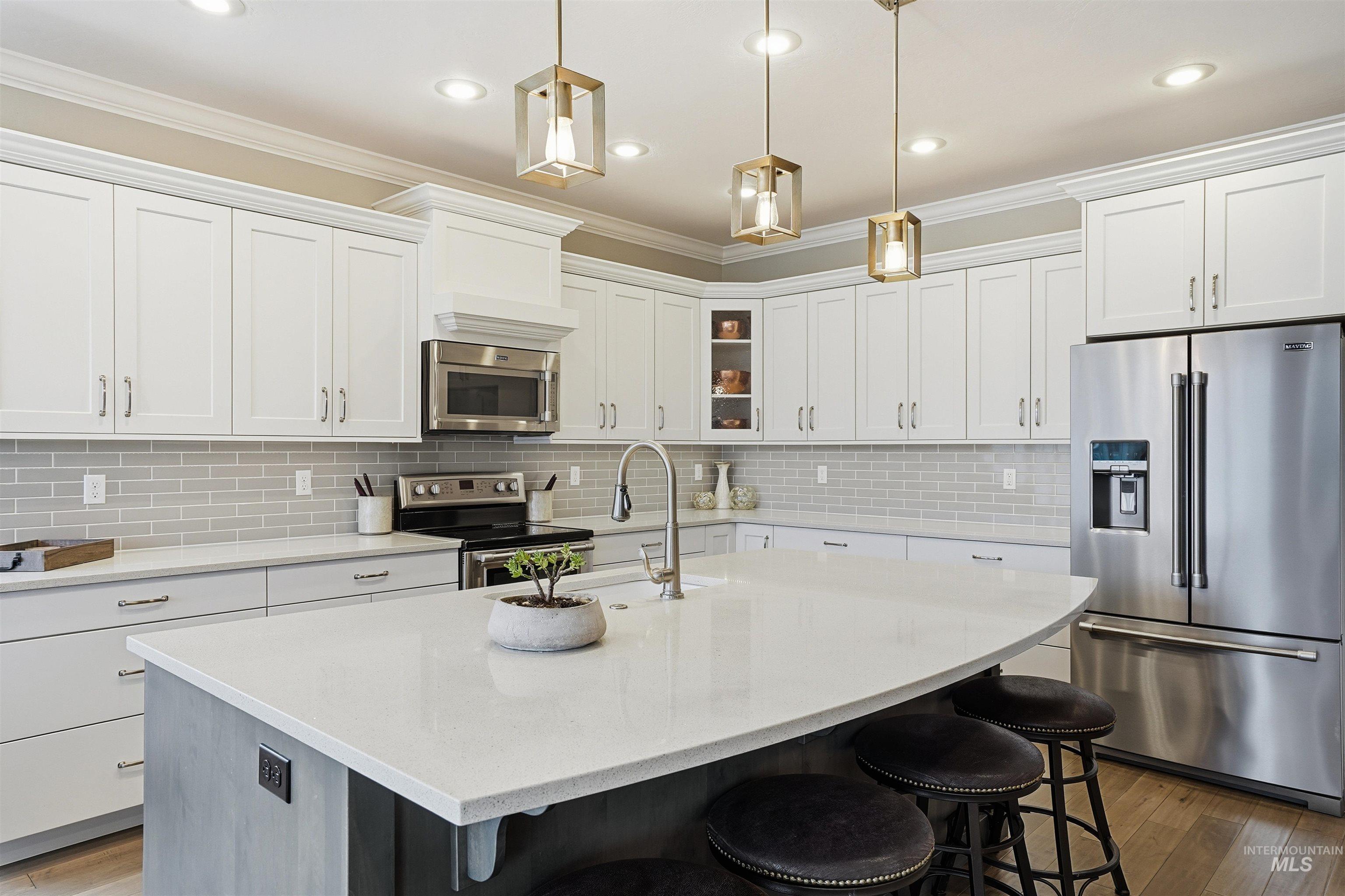 3234 S Wallberg Ave, Eagle, Idaho 83616, 3 Bedrooms, 2 Bathrooms, Residential For Sale, Price $614,900,MLS 98973248