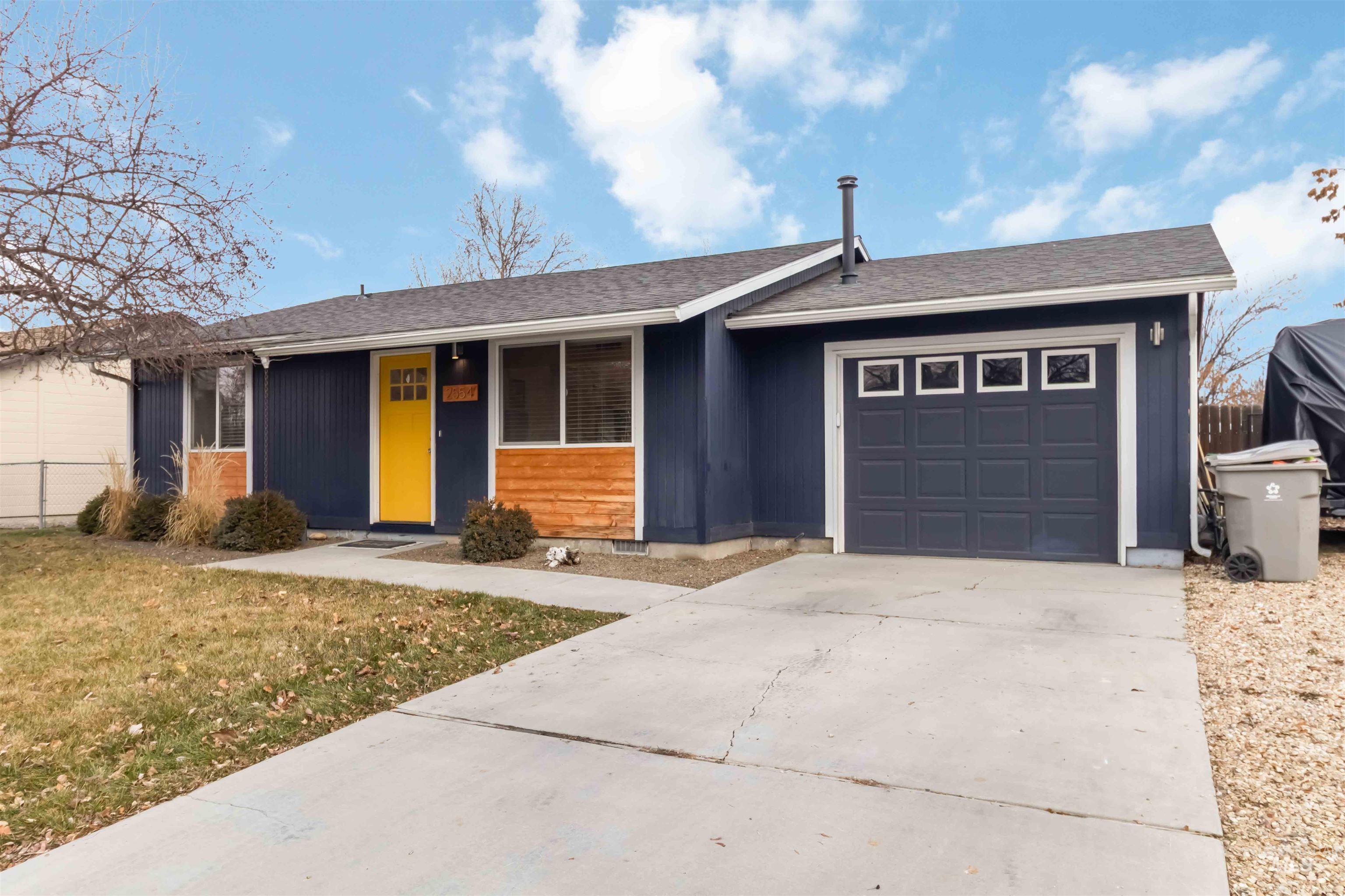 2554 N Hampton Ave, Boise, Idaho 83704-6765, 2 Bedrooms, 1 Bathroom, Residential For Sale, Price $372,900,MLS 98973249