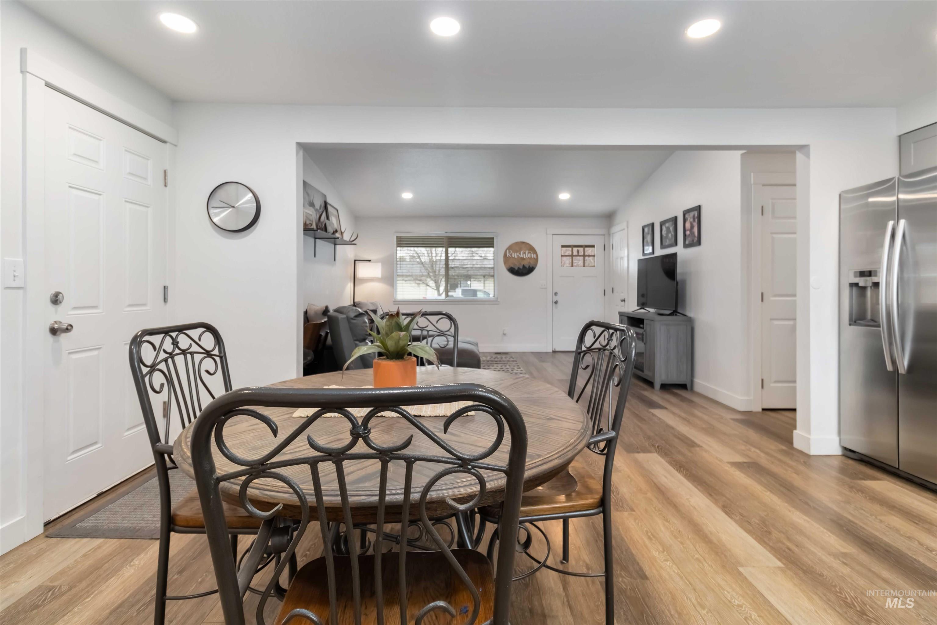 2554 N Hampton Ave, Boise, Idaho 83704-6765, 2 Bedrooms, 1 Bathroom, Residential For Sale, Price $372,900,MLS 98973249