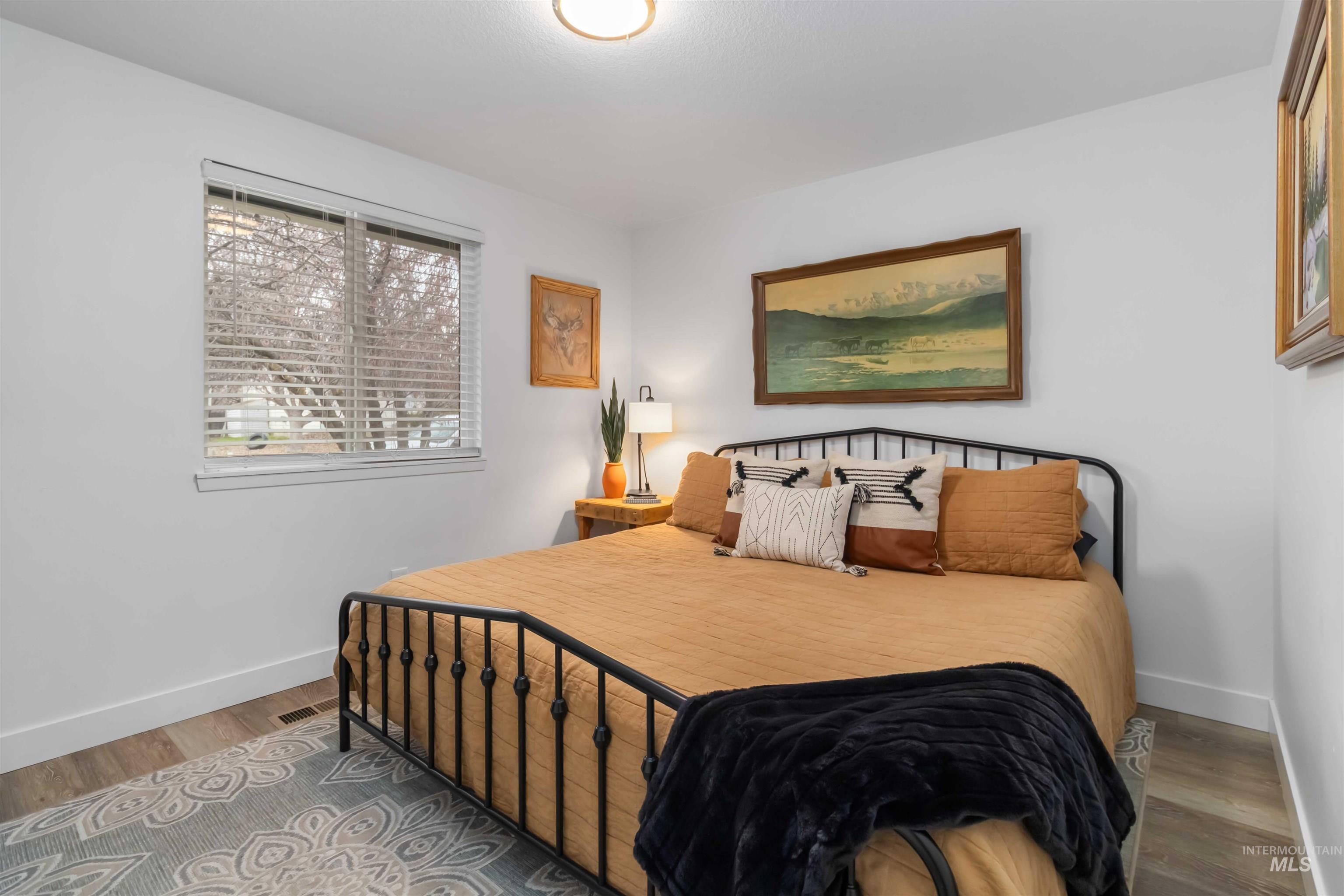 2554 N Hampton Ave, Boise, Idaho 83704-6765, 2 Bedrooms, 1 Bathroom, Residential For Sale, Price $372,900,MLS 98973249