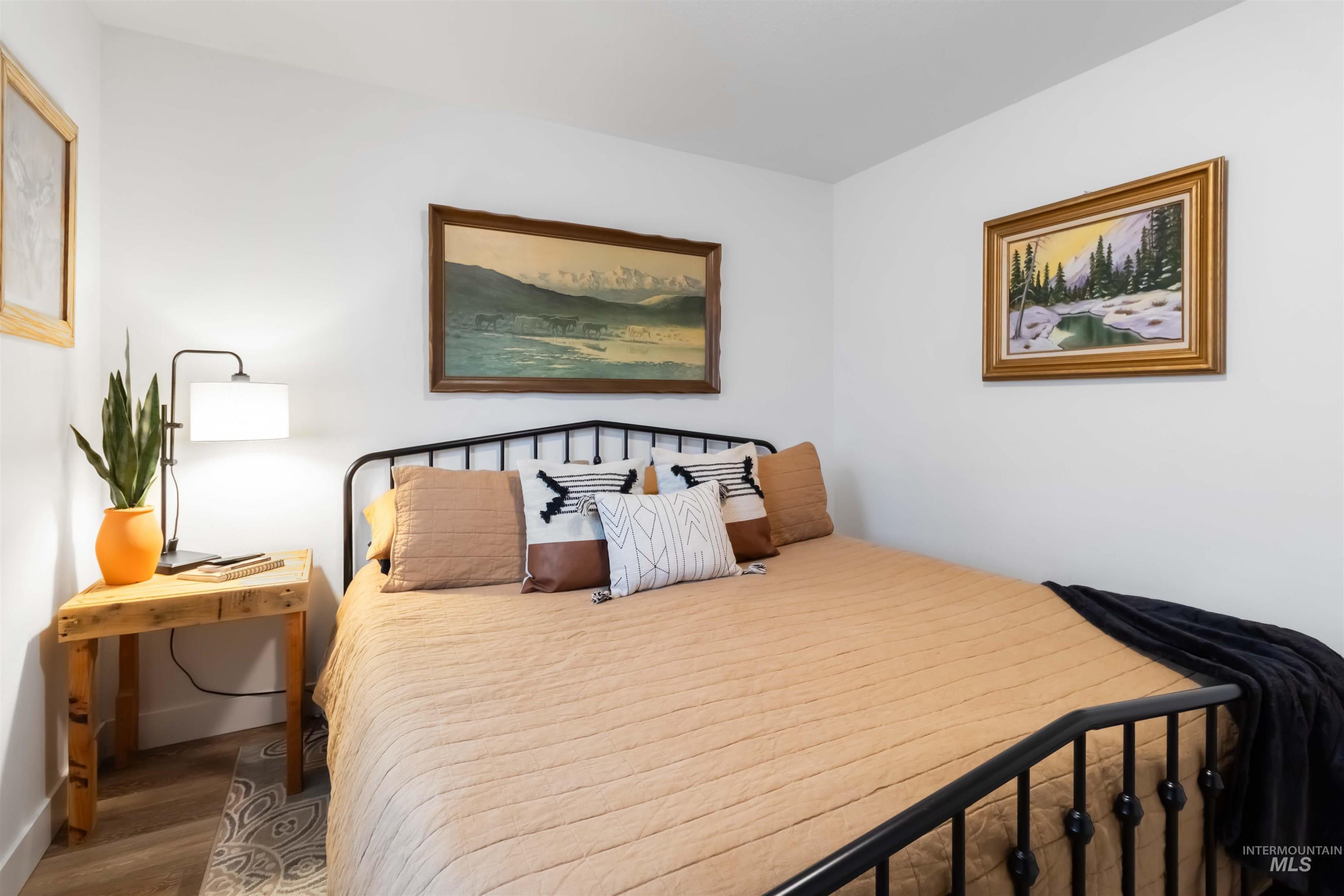 2554 N Hampton Ave, Boise, Idaho 83704-6765, 2 Bedrooms, 1 Bathroom, Residential For Sale, Price $372,900,MLS 98973249