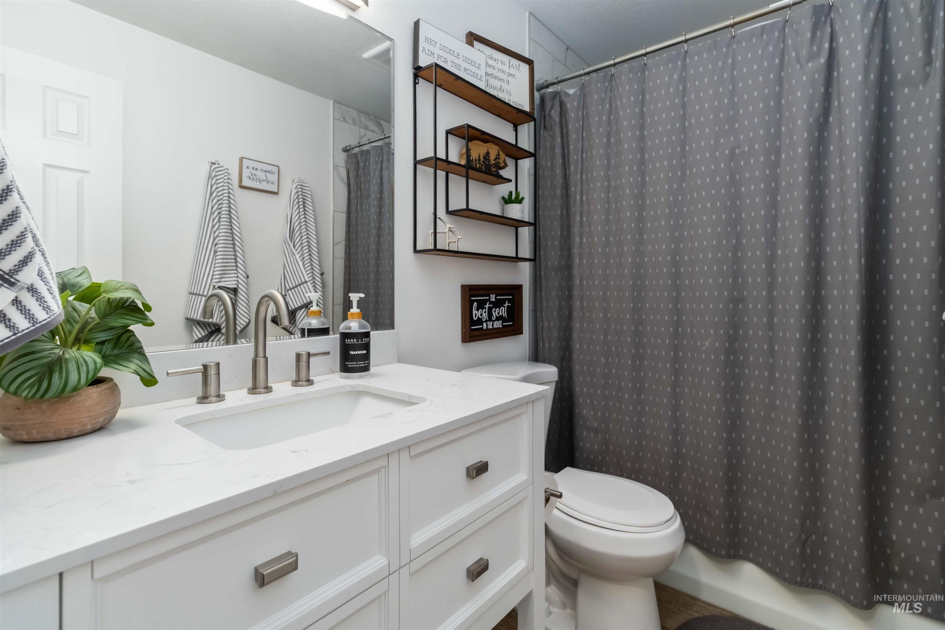 2554 N Hampton Ave, Boise, Idaho 83704-6765, 2 Bedrooms, 1 Bathroom, Residential For Sale, Price $372,900,MLS 98973249