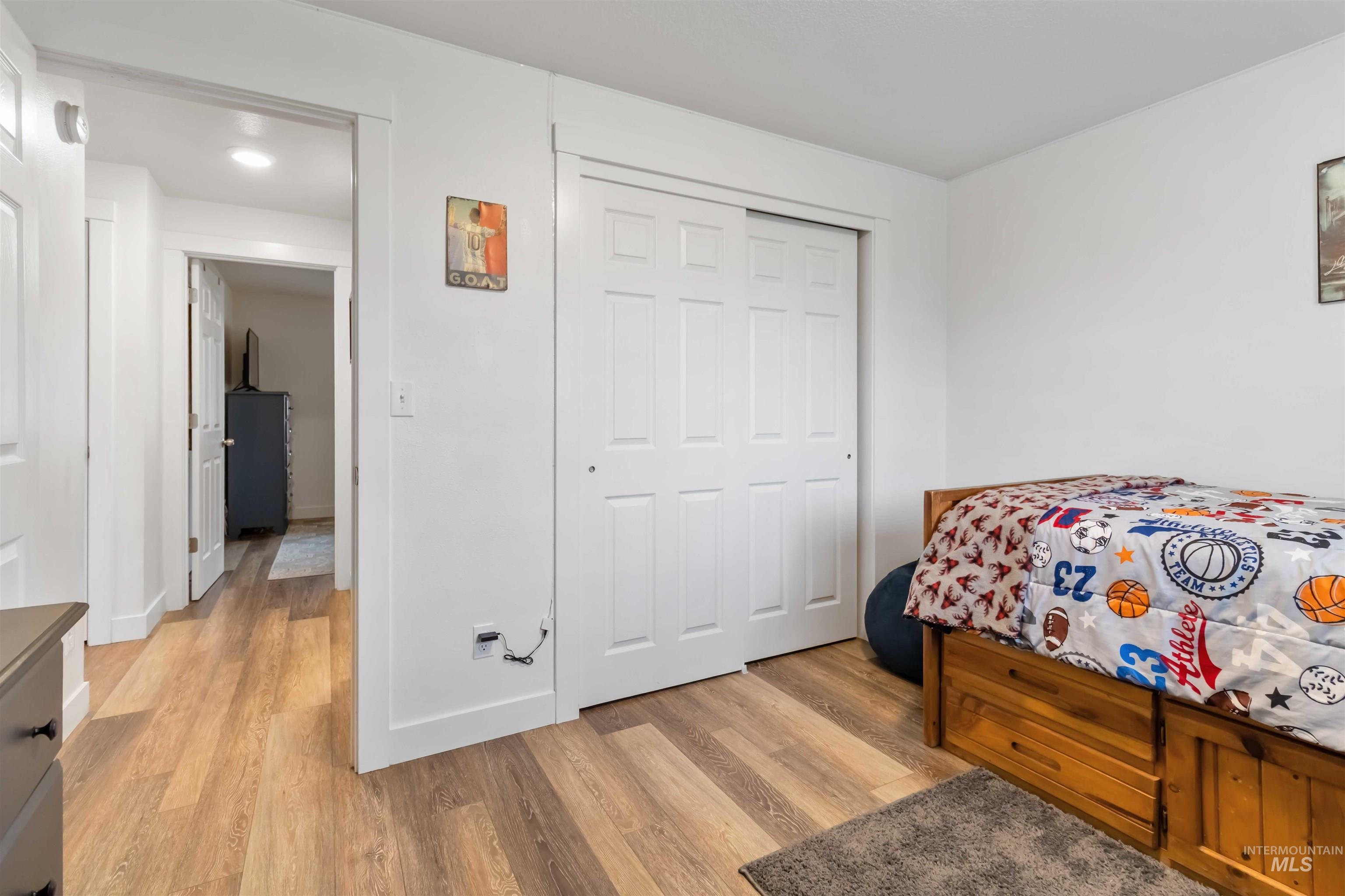 2554 N Hampton Ave, Boise, Idaho 83704-6765, 2 Bedrooms, 1 Bathroom, Residential For Sale, Price $372,900,MLS 98973249