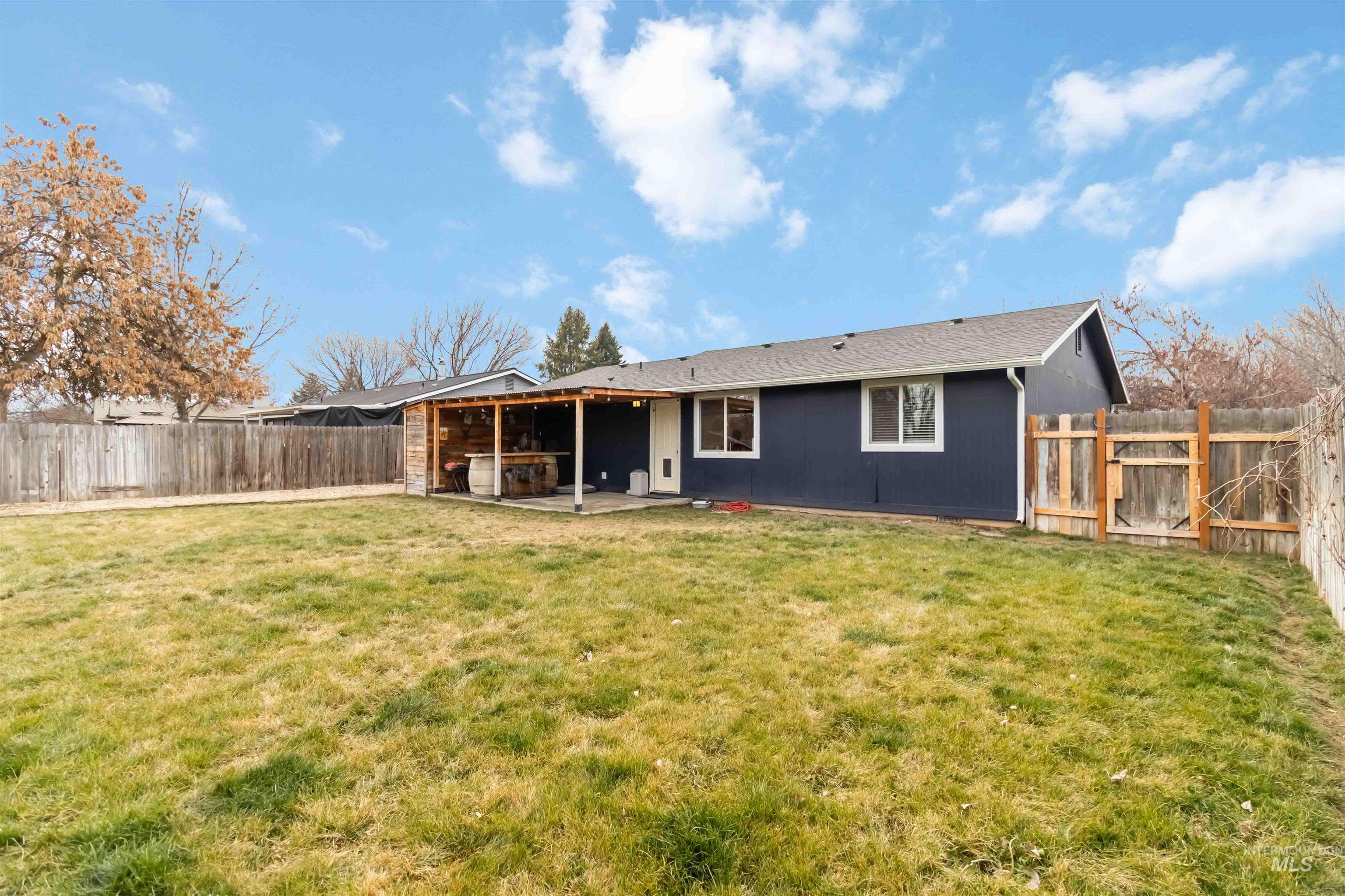 2554 N Hampton Ave, Boise, Idaho 83704-6765, 2 Bedrooms, 1 Bathroom, Residential For Sale, Price $372,900,MLS 98973249