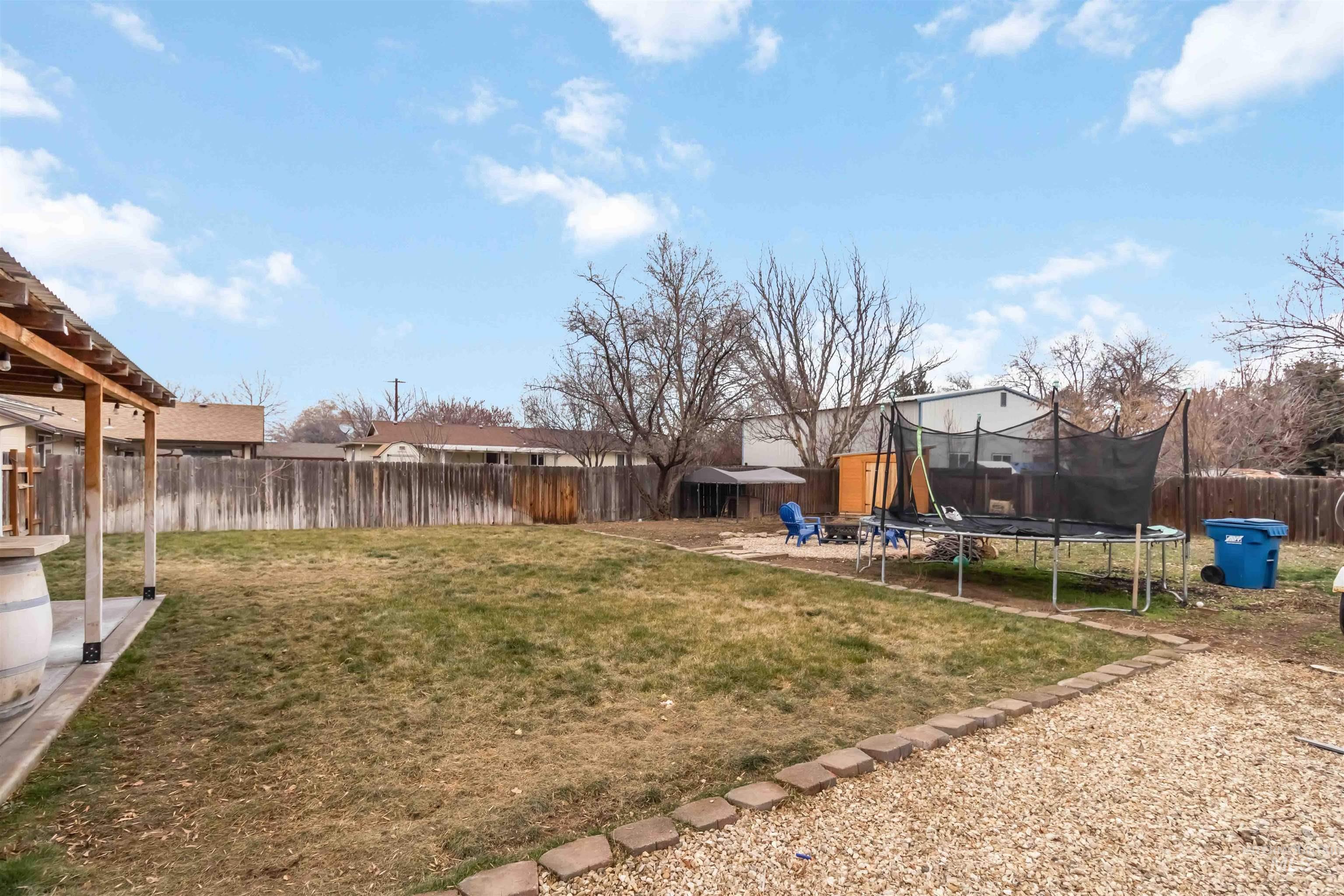 2554 N Hampton Ave, Boise, Idaho 83704-6765, 2 Bedrooms, 1 Bathroom, Residential For Sale, Price $372,900,MLS 98973249