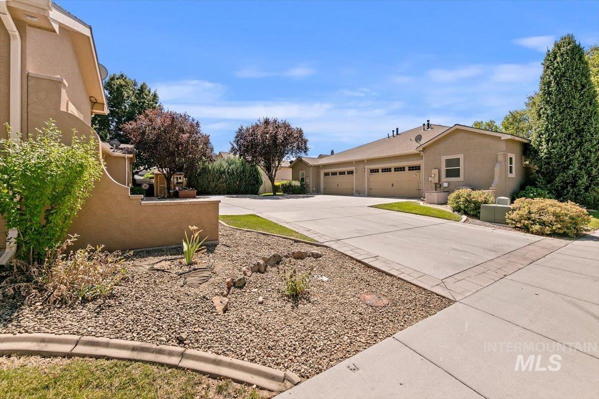 1791 Horse Creek Ct., Meridian, Idaho 83642, 3 Bedrooms, 2 Bathrooms, Residential For Sale, Price $449,000, 98973250