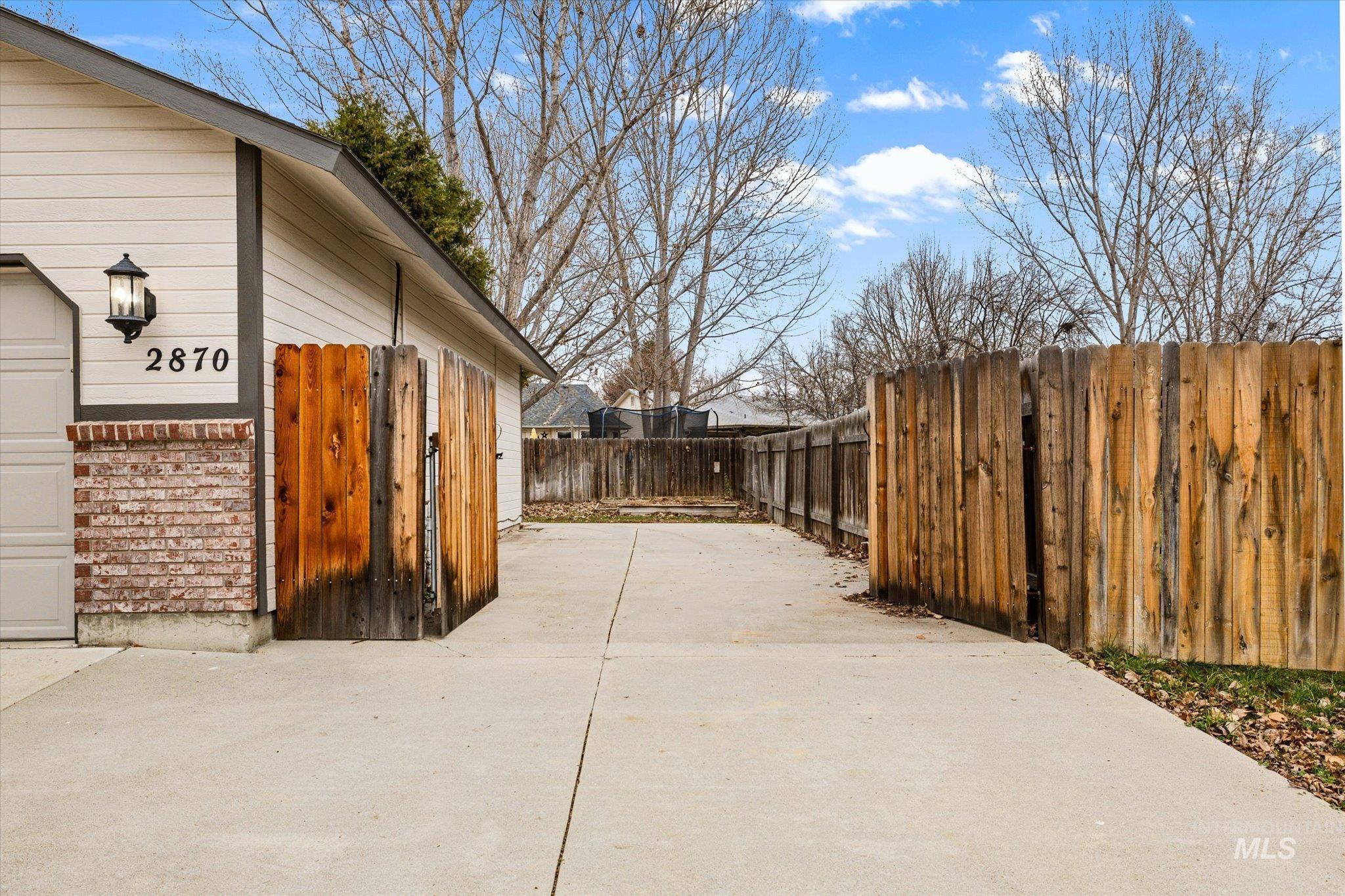 2870 N Morello Ave., Meridian, Idaho 83646, 4 Bedrooms, 3 Bathrooms, Residential For Sale, Price $479,900,MLS 98973251