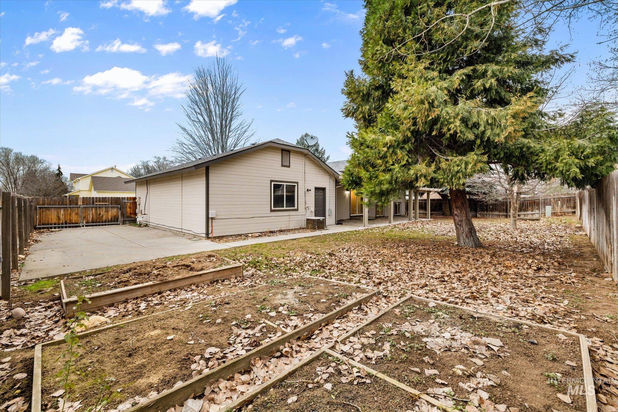 2870 N Morello Ave., Meridian, Idaho 83646, 4 Bedrooms, 3 Bathrooms, Residential For Sale, Price $479,900,MLS 98973251