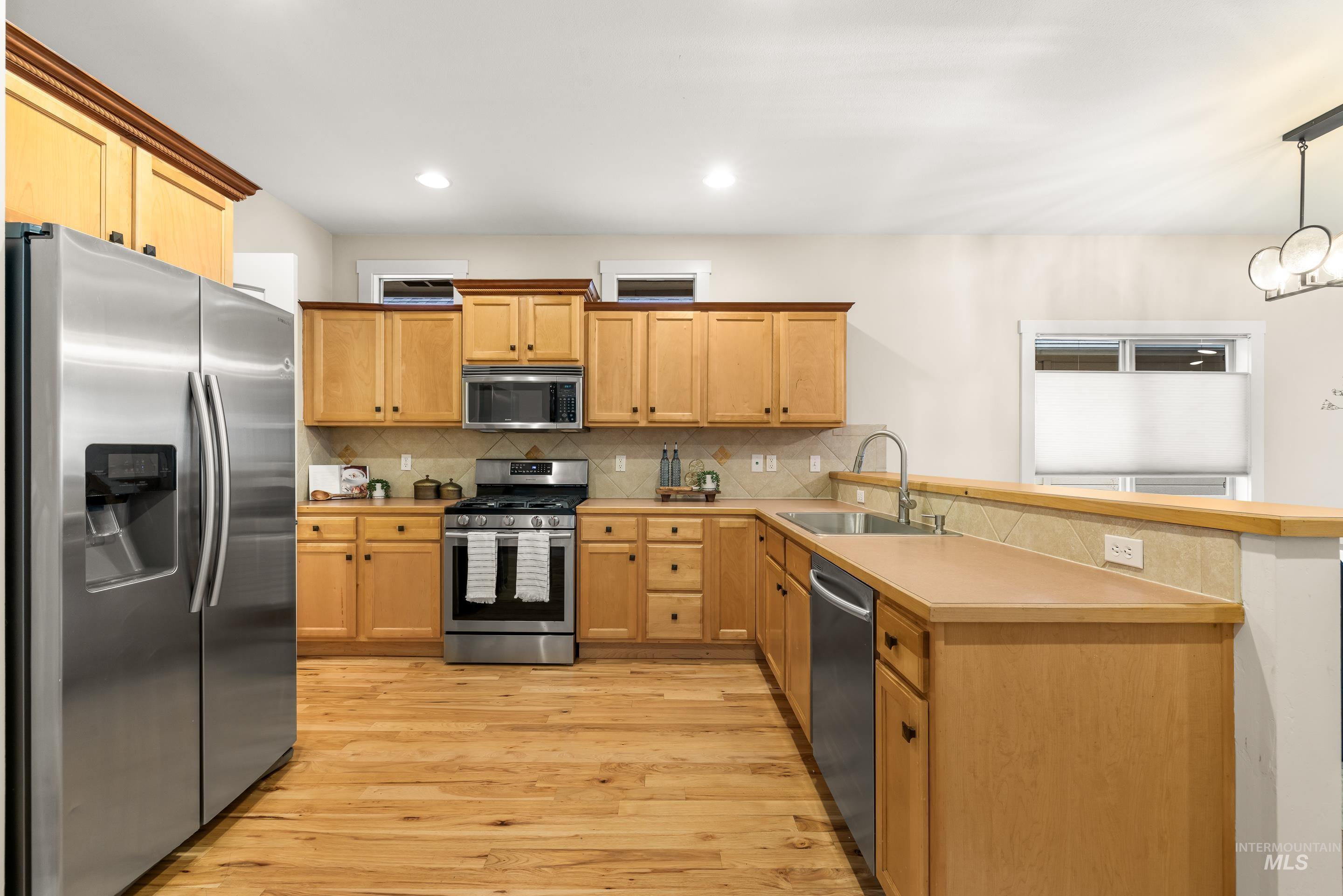 4730 N Hacienda Ave, Boise, Idaho 83703, 3 Bedrooms, 2 Bathrooms, Residential For Sale, Price $465,000,MLS 98973252