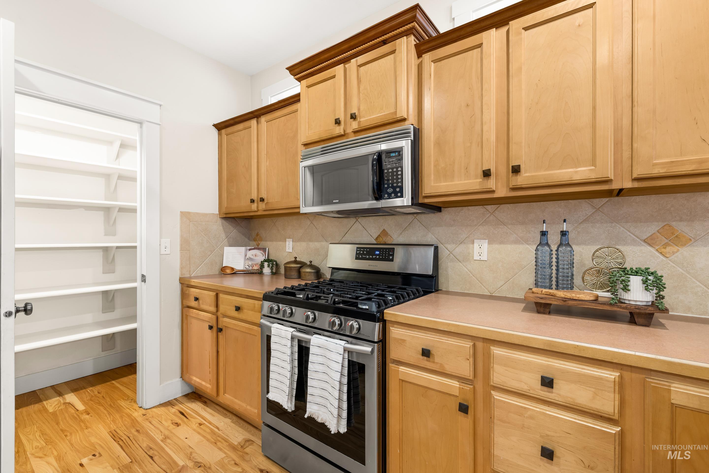 4730 N Hacienda Ave, Boise, Idaho 83703, 3 Bedrooms, 2 Bathrooms, Residential For Sale, Price $465,000,MLS 98973252