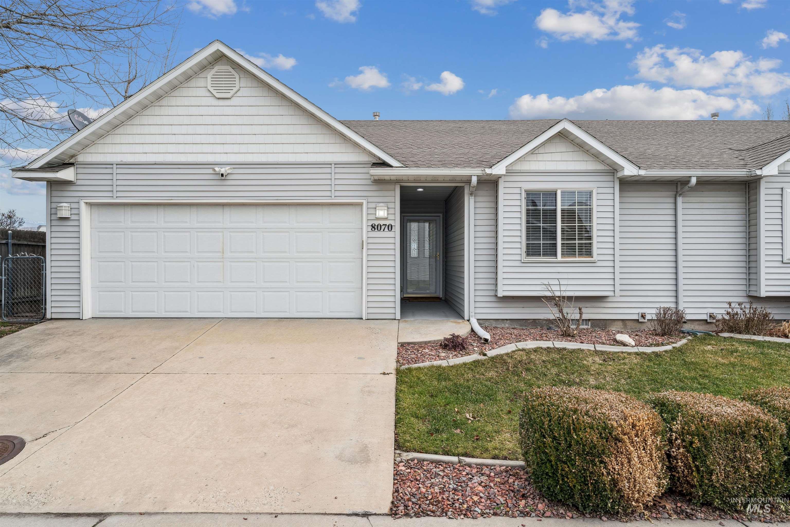 8070 W Penny Lane, Garden City, Idaho 83714, 2 Bedrooms, 2 Bathrooms, Residential For Sale, Price $408,900, 98973253