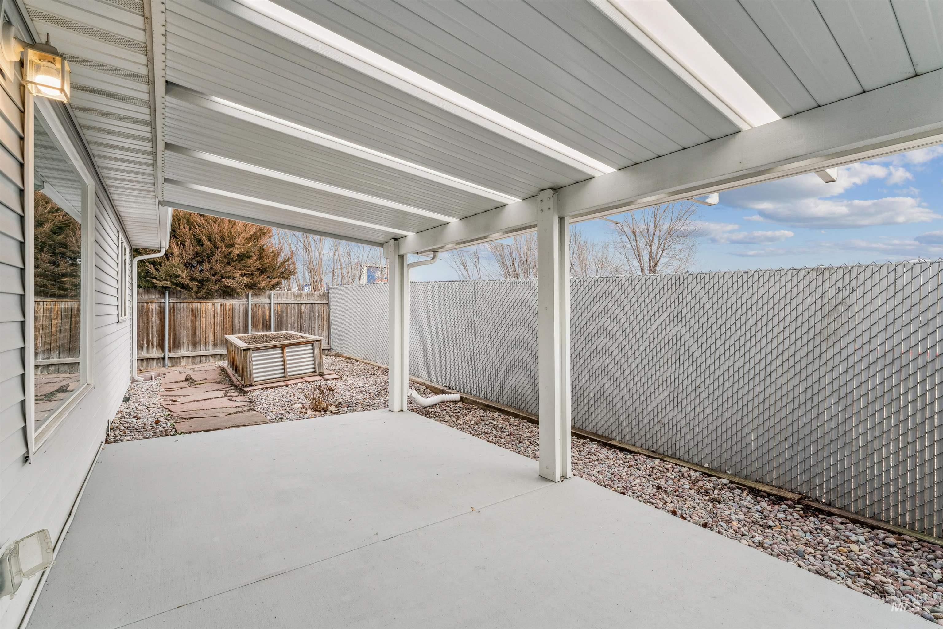 8070 W Penny Lane, Garden City, Idaho 83714, 2 Bedrooms, 2 Bathrooms, Residential For Sale, Price $408,900, 98973253