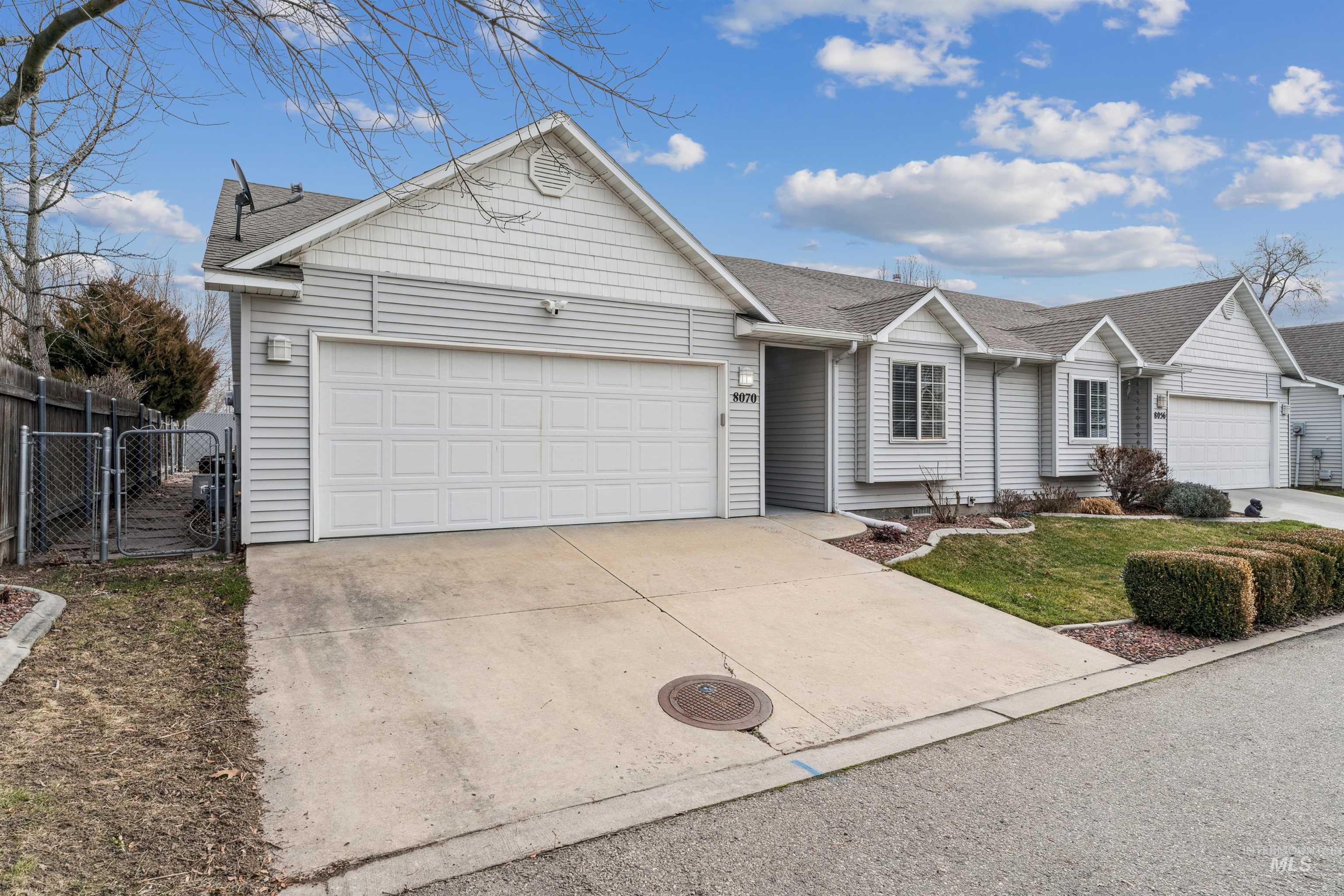 8070 W Penny Lane, Garden City, Idaho 83714, 2 Bedrooms, 2 Bathrooms, Residential For Sale, Price $408,900, 98973253