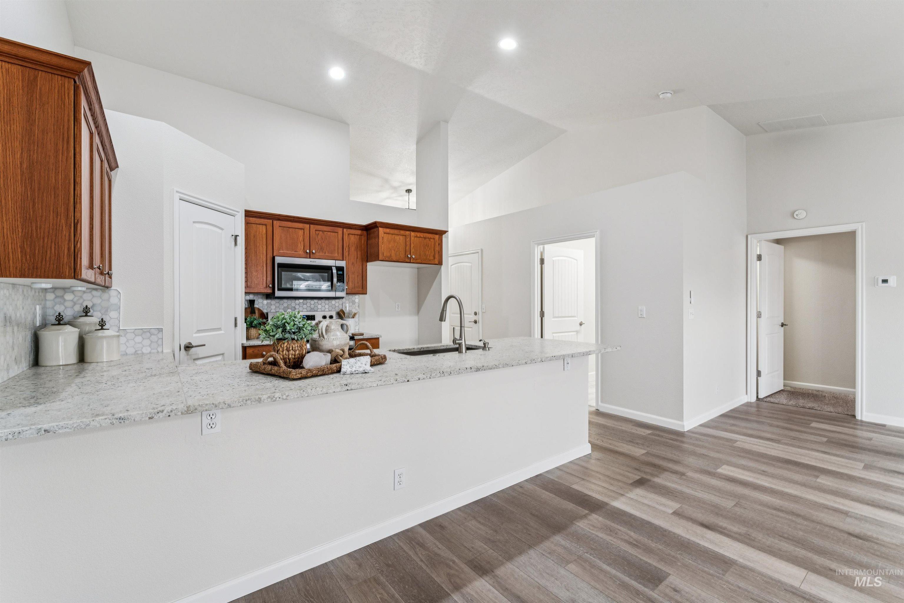 8070 W Penny Lane, Garden City, Idaho 83714, 2 Bedrooms, 2 Bathrooms, Residential For Sale, Price $408,900, 98973253