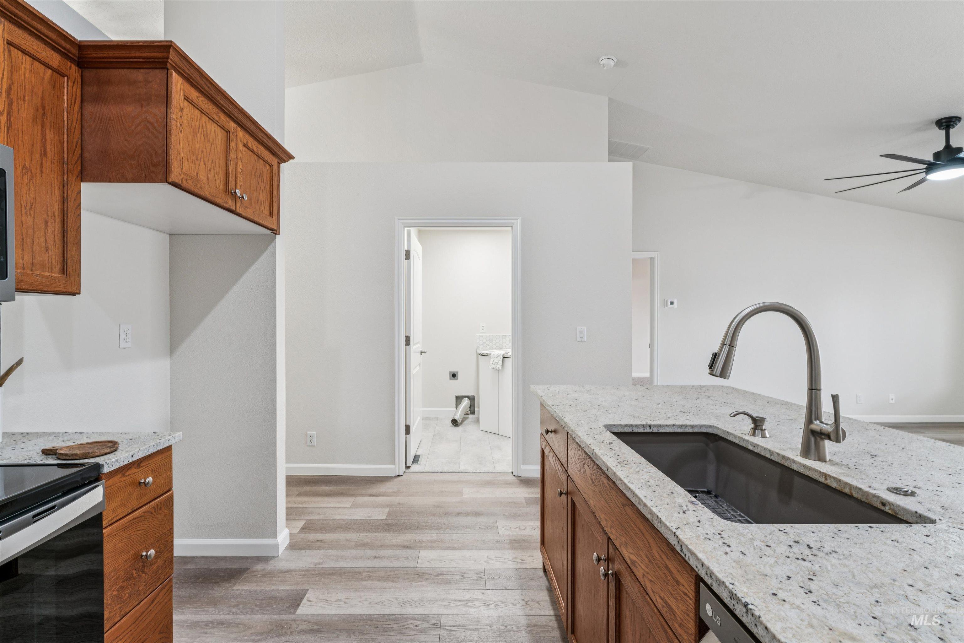 8070 W Penny Lane, Garden City, Idaho 83714, 2 Bedrooms, 2 Bathrooms, Residential For Sale, Price $408,900, 98973253