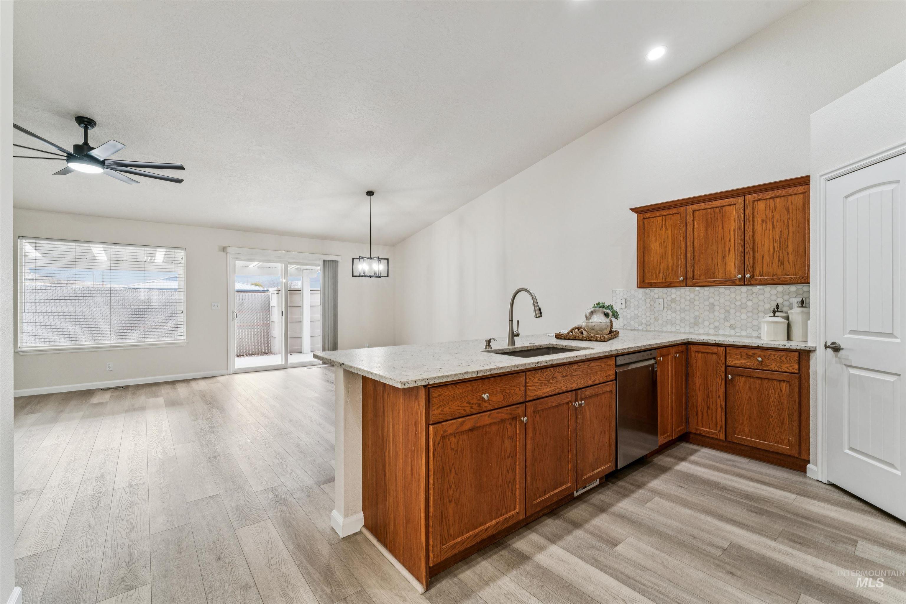 8070 W Penny Lane, Garden City, Idaho 83714, 2 Bedrooms, 2 Bathrooms, Residential For Sale, Price $408,900, 98973253