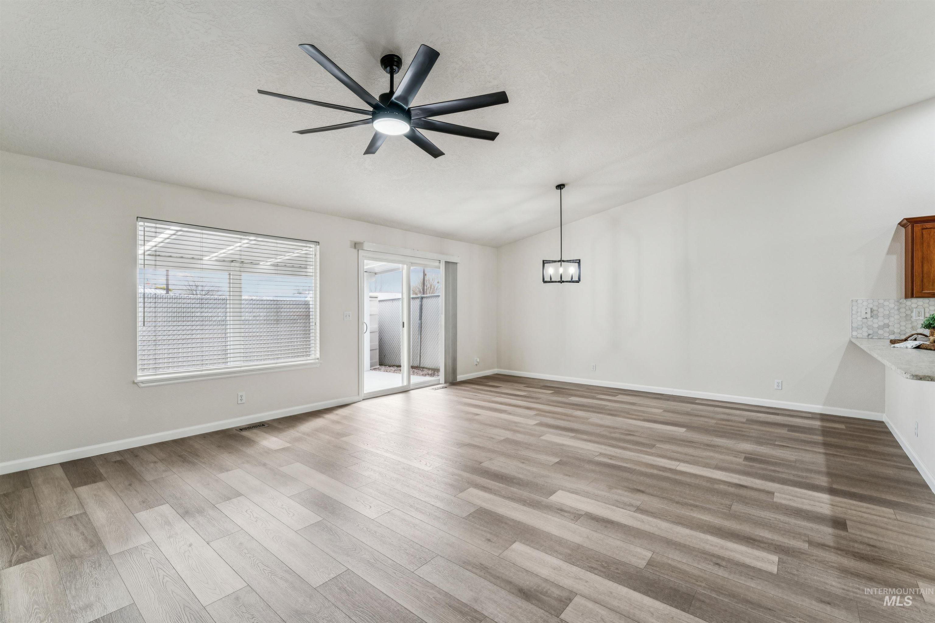 8070 W Penny Lane, Garden City, Idaho 83714, 2 Bedrooms, 2 Bathrooms, Residential For Sale, Price $408,900, 98973253