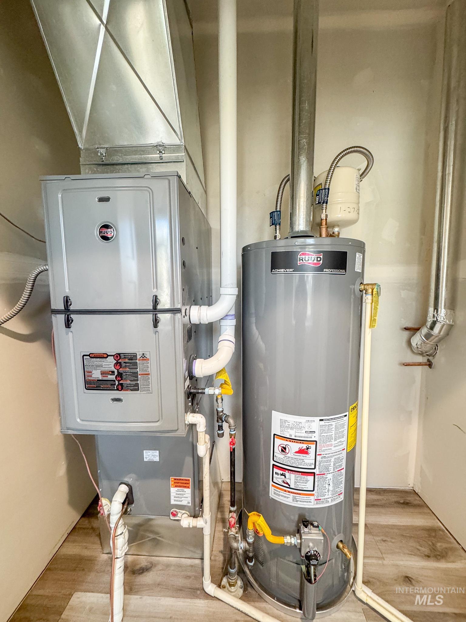 2113 Powers Ave, Lewiston, Idaho 83501, 2 Bedrooms, 2 Bathrooms, Residential For Sale, Price $379,900,MLS 98973254