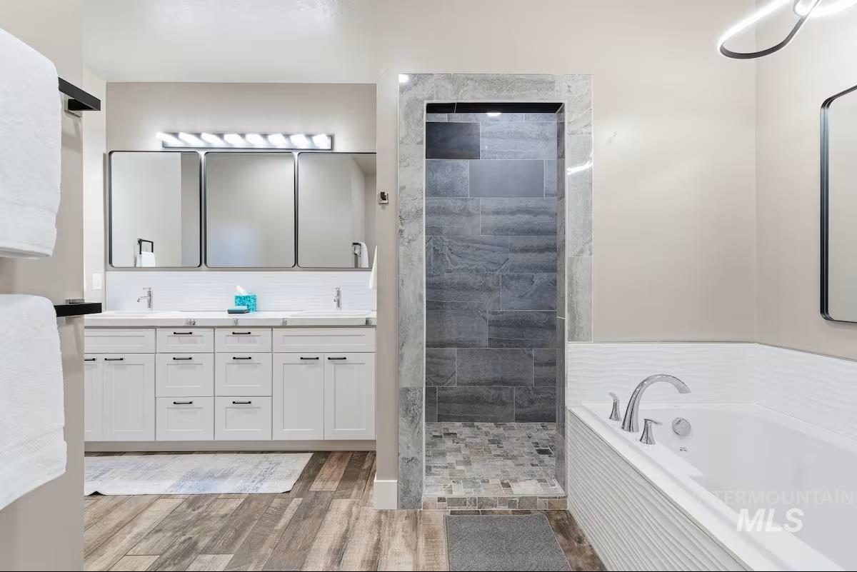 1113 West Blaine Avenue, Nampa, Idaho 83651, 5 Bedrooms, 3 Bathrooms, Residential For Sale, Price $620,000,MLS 98973255