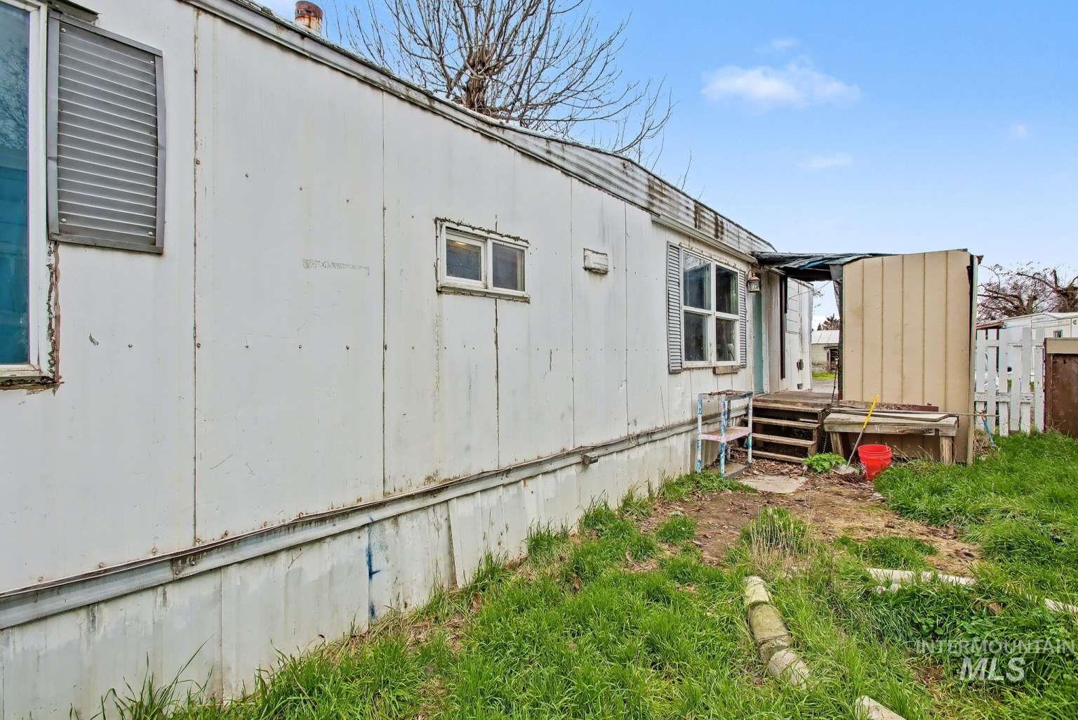 628 Burrell Ave, Lewiston, Idaho 83501, 3 Bedrooms, 2 Bathrooms, Residential For Sale, Price $13,000,MLS 98973256