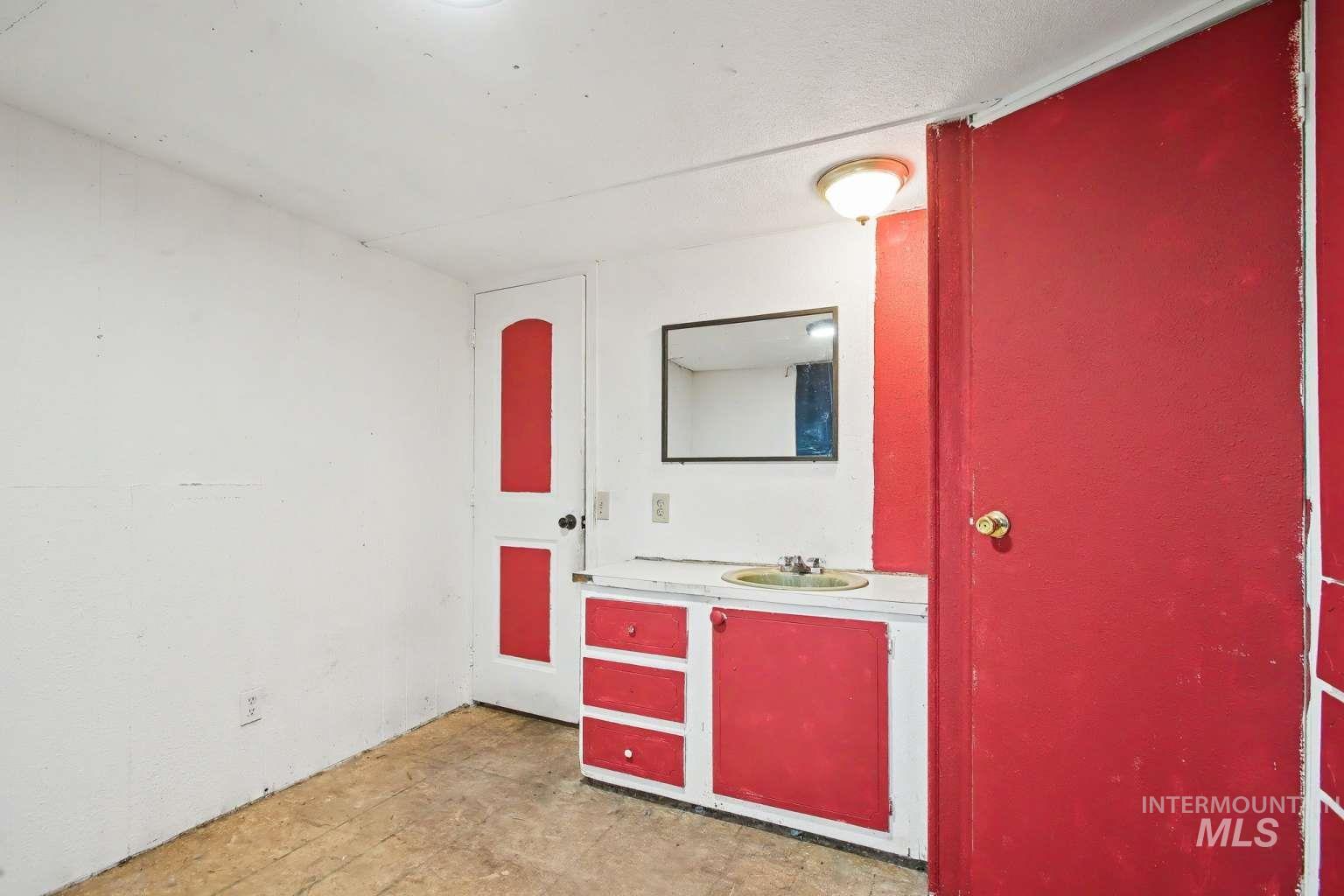 628 Burrell Ave, Lewiston, Idaho 83501, 3 Bedrooms, 2 Bathrooms, Residential For Sale, Price $13,000,MLS 98973256