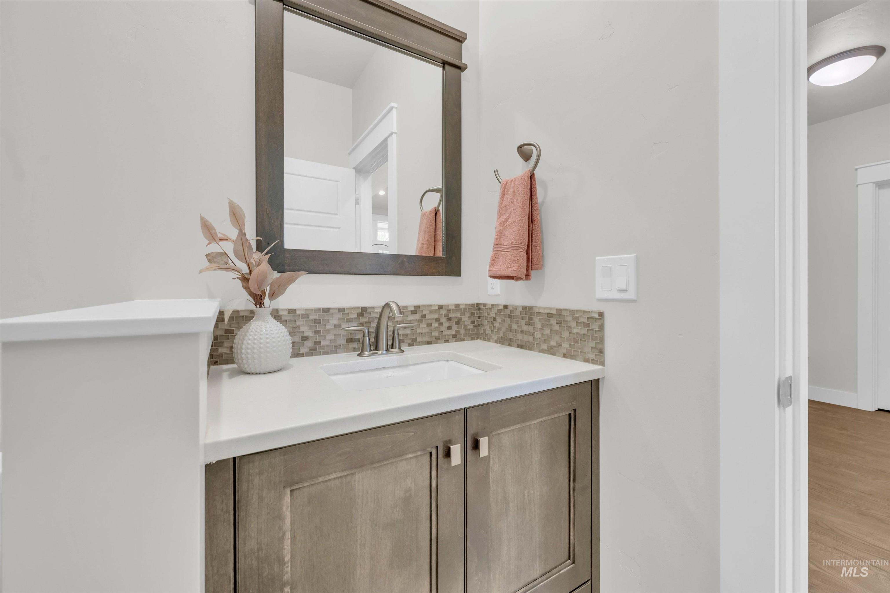 5717 N Fairborn Avenue, Meridian, Idaho 83646, 4 Bedrooms, 2.5 Bathrooms, Residential For Sale, Price $798,000,MLS 98973261