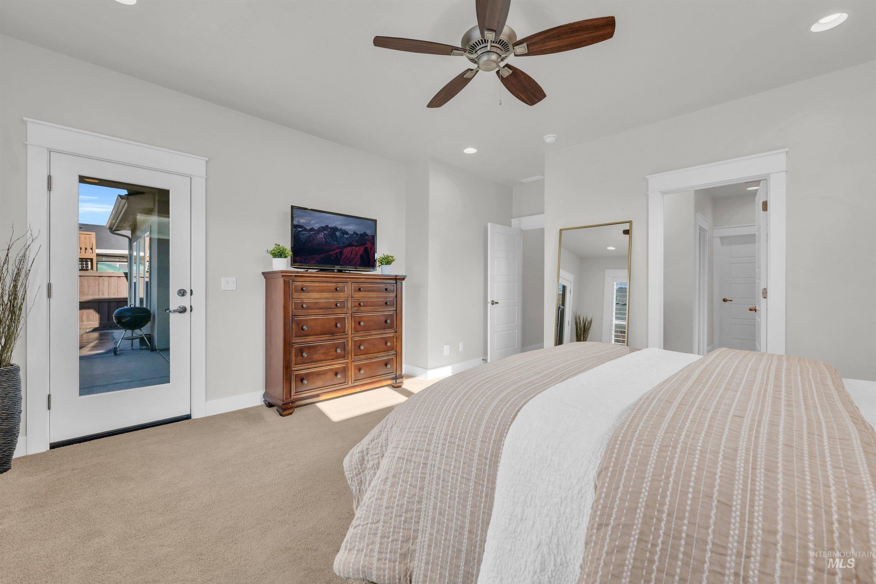 5717 N Fairborn Avenue, Meridian, Idaho 83646, 4 Bedrooms, 2.5 Bathrooms, Residential For Sale, Price $798,000,MLS 98973261