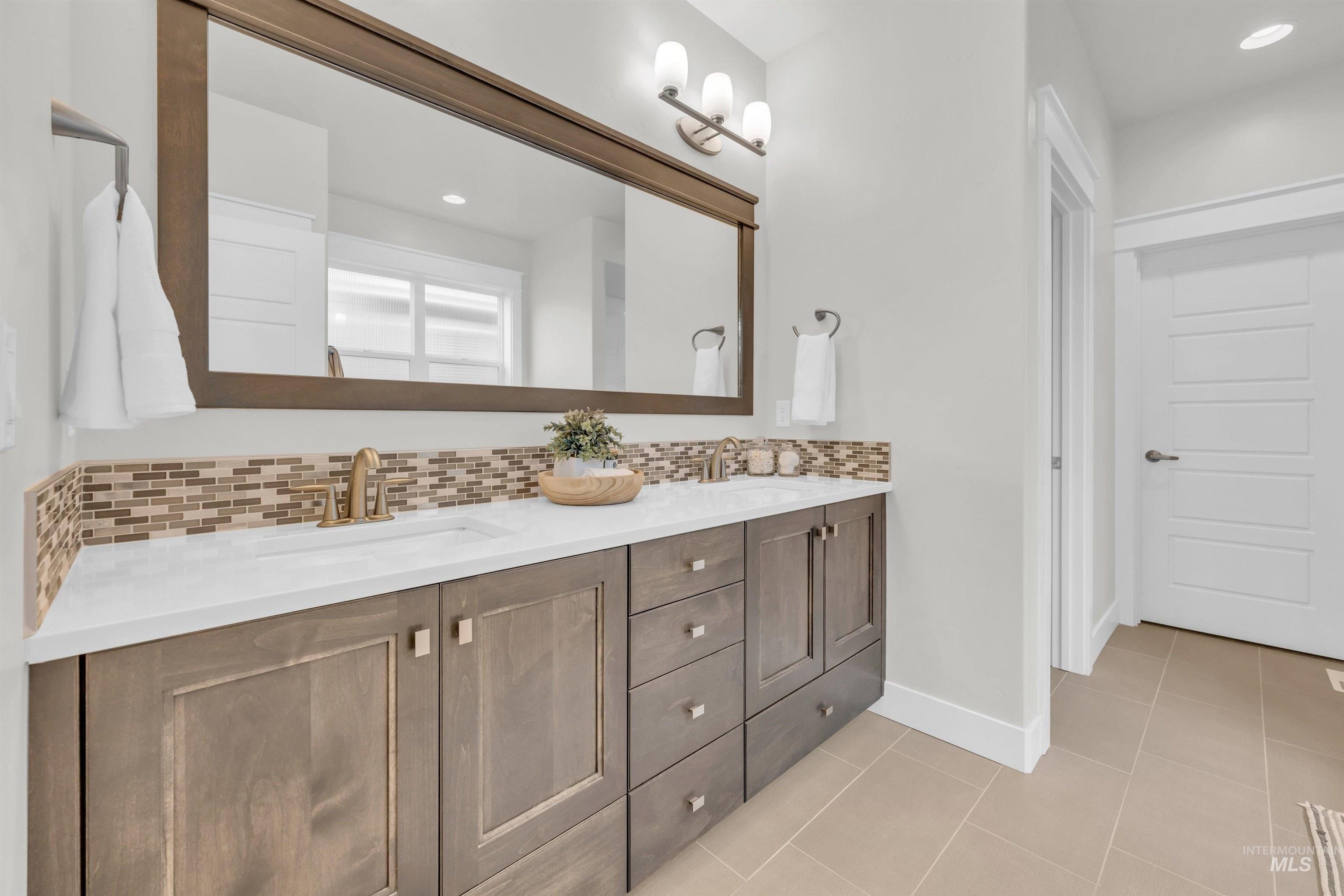 5717 N Fairborn Avenue, Meridian, Idaho 83646, 4 Bedrooms, 2.5 Bathrooms, Residential For Sale, Price $798,000,MLS 98973261