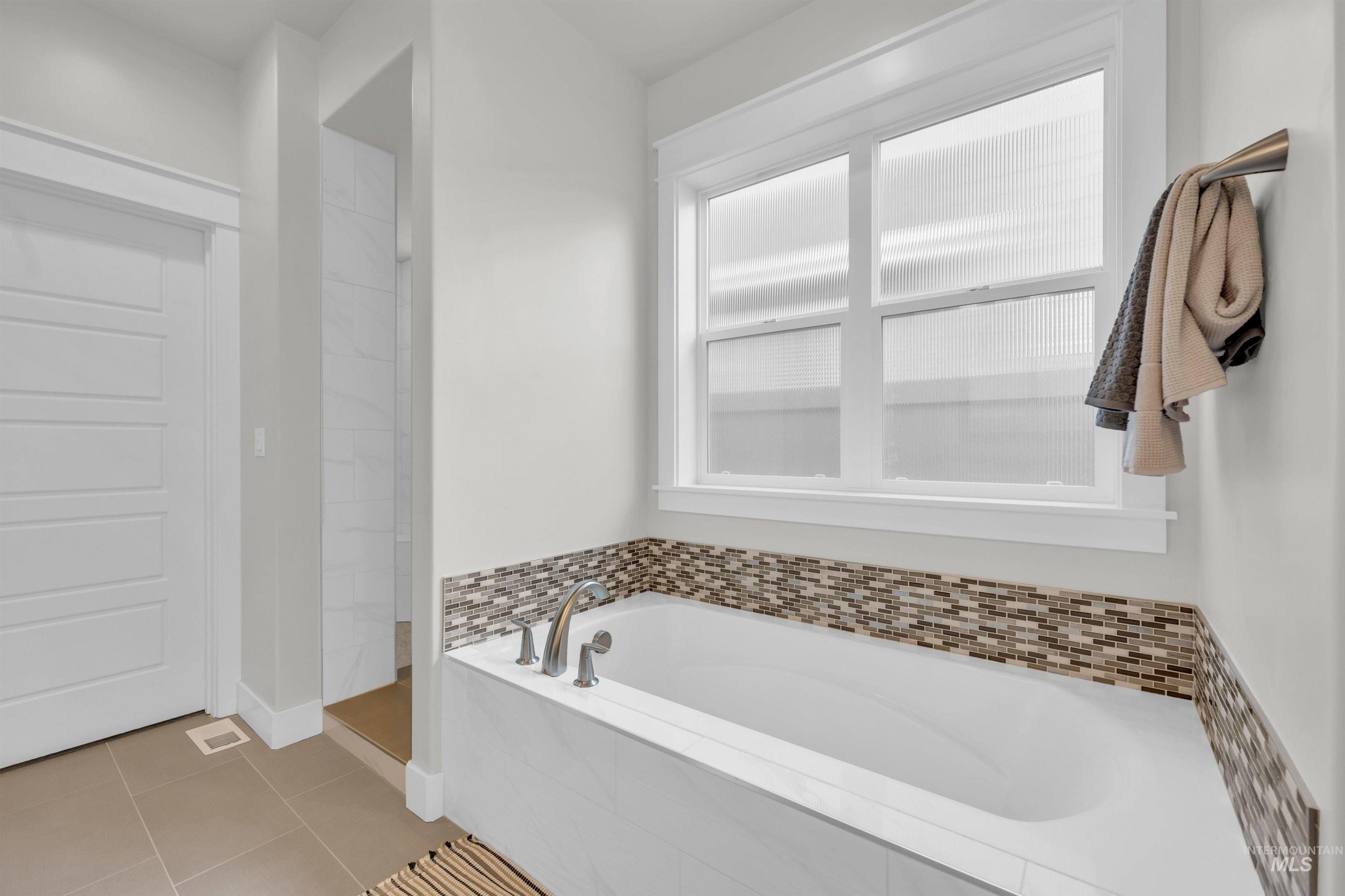 5717 N Fairborn Avenue, Meridian, Idaho 83646, 4 Bedrooms, 2.5 Bathrooms, Residential For Sale, Price $798,000,MLS 98973261