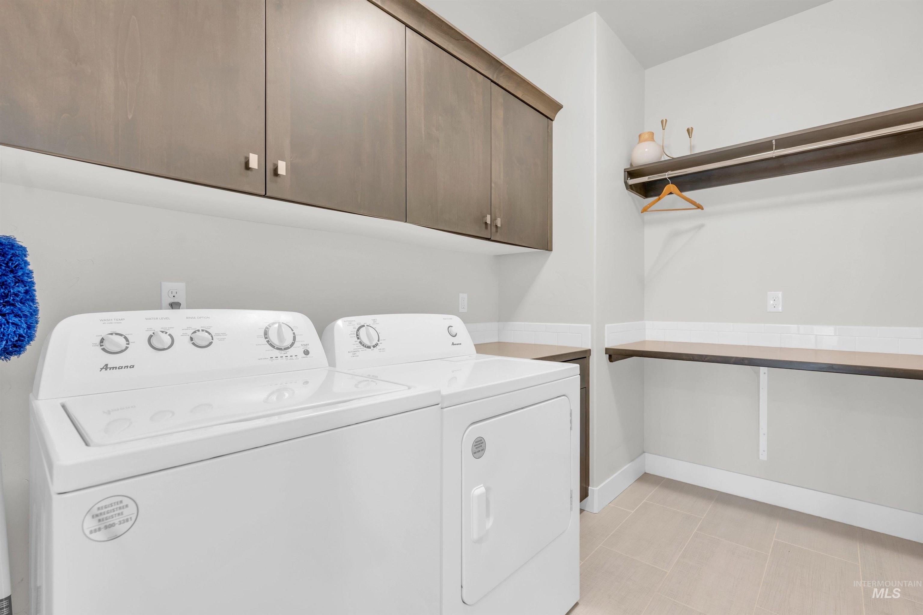 5717 N Fairborn Avenue, Meridian, Idaho 83646, 4 Bedrooms, 2.5 Bathrooms, Residential For Sale, Price $798,000,MLS 98973261