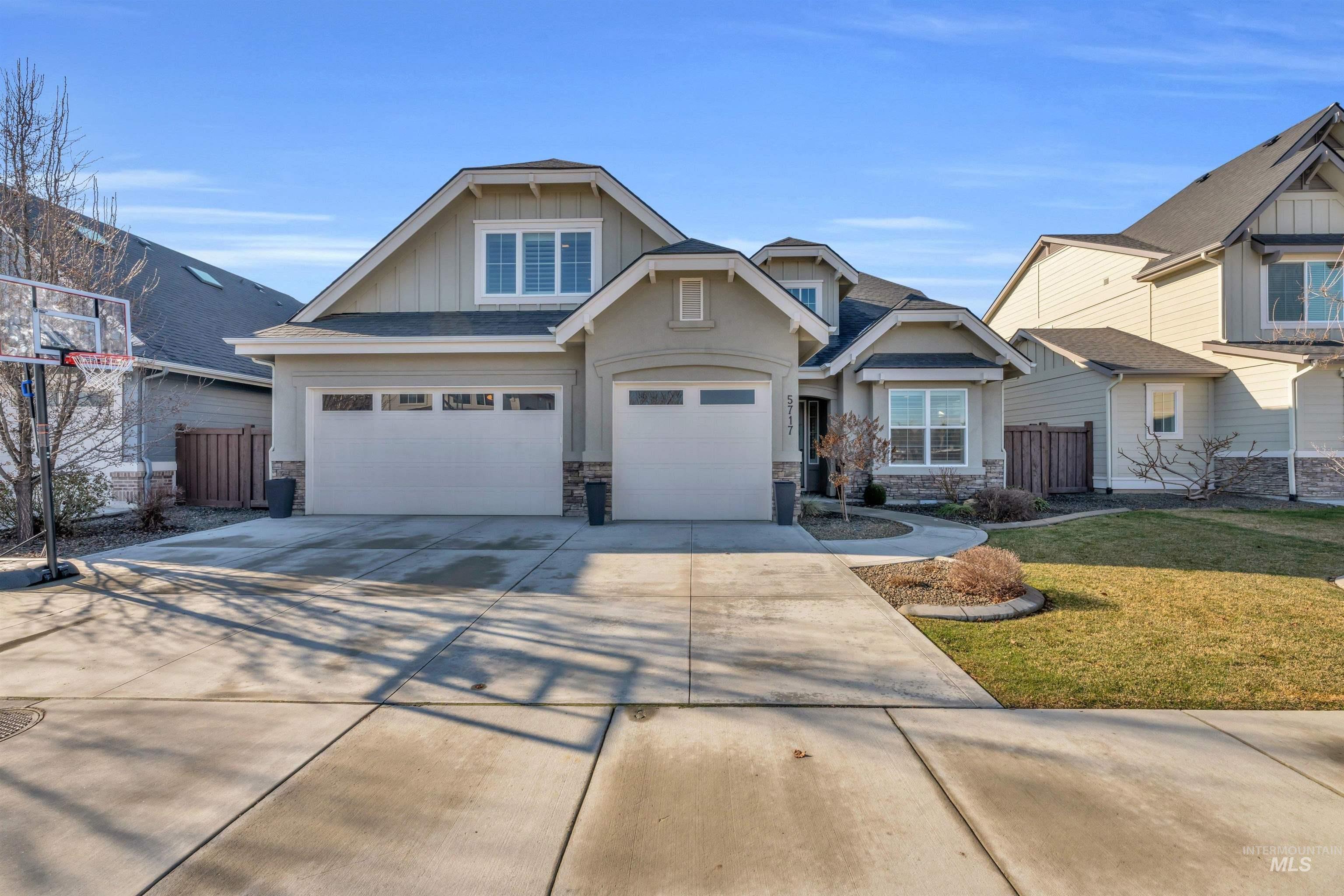 5717 N Fairborn Avenue, Meridian, Idaho 83646, 4 Bedrooms, 2.5 Bathrooms, Residential For Sale, Price $798,000,MLS 98973261